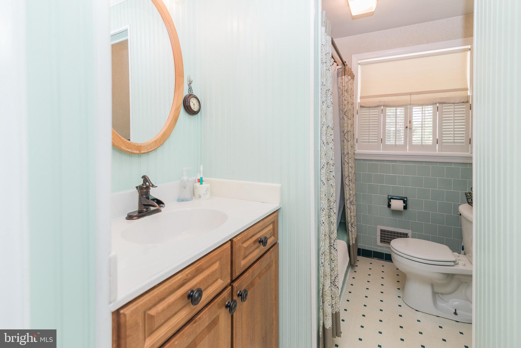 COLONIAL ACRES - Residential