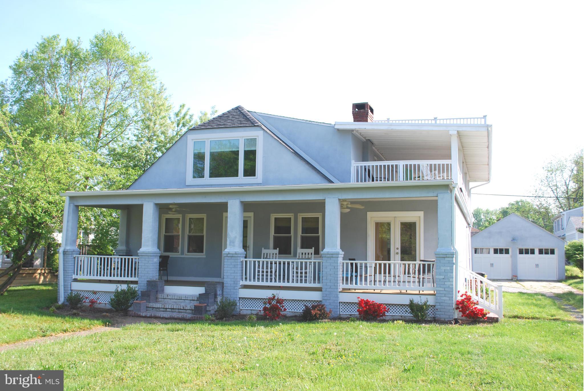 Panoramic Bay views from 3 levels of decking & most rms. Best of both worlds: old beach house character w/modern amenities. Extensive restoration & renovation: all major systems replaced &/or upgraded. Rooftop deck invites al fresco dining with sunrise/moonrise views. Xtra lge master BR suite has its own observation deck. Water privileges. Rental app instructions/all disclosures in MRIS documents