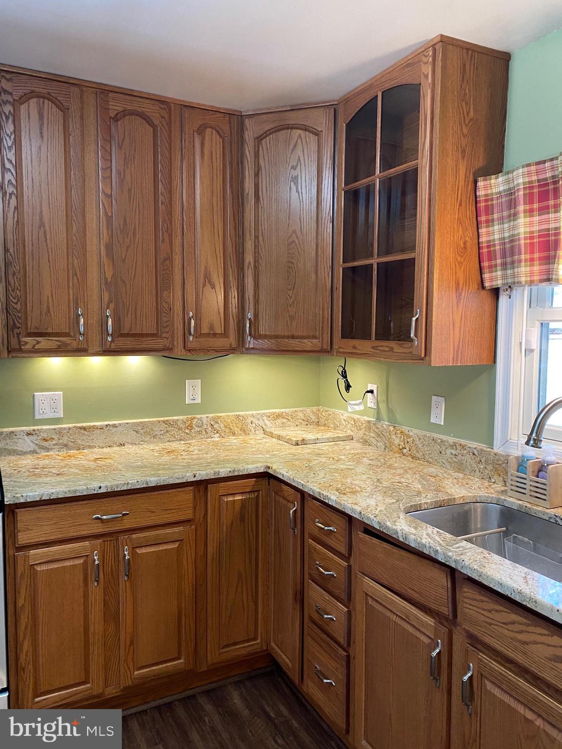 MAPLE RIDGE - Residential