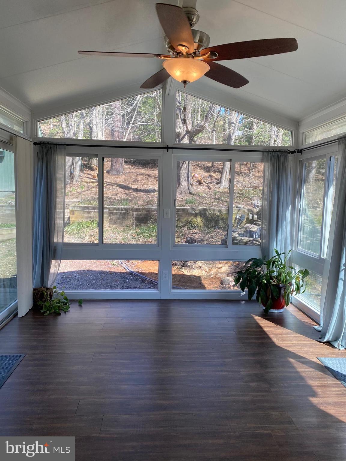 MAPLE RIDGE - Residential