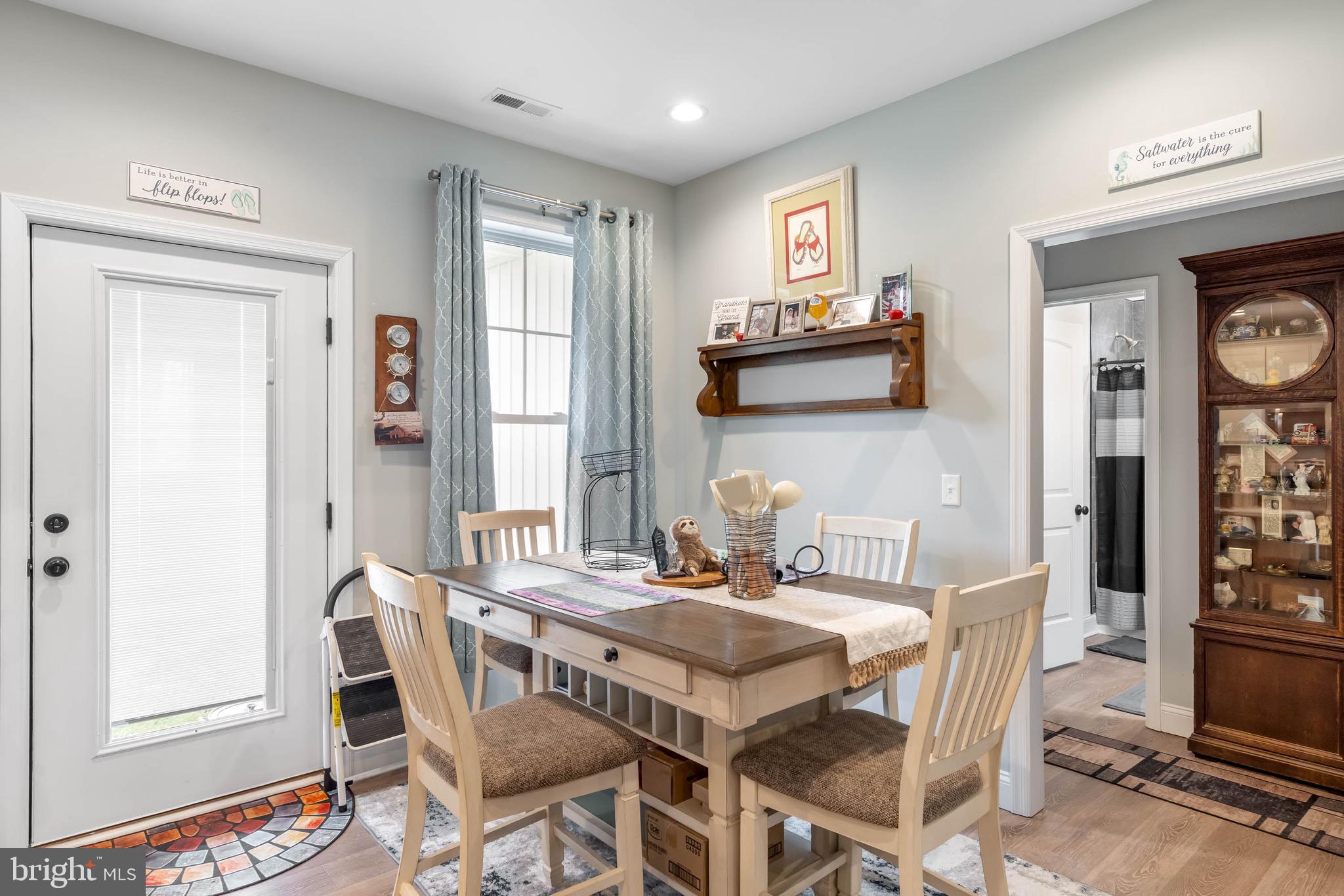 HOLIDAY HARBOR - Residential