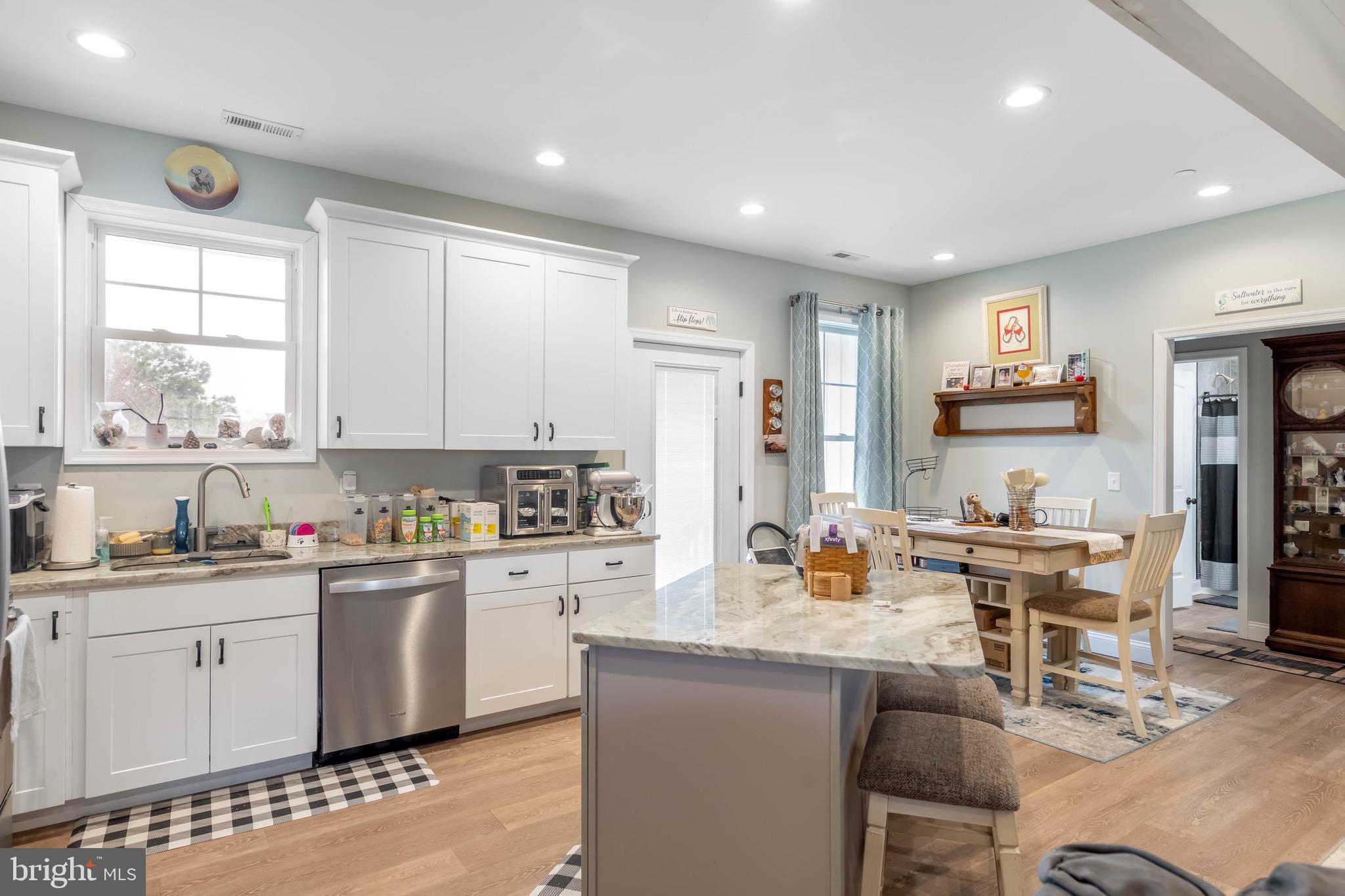 HOLIDAY HARBOR - Residential