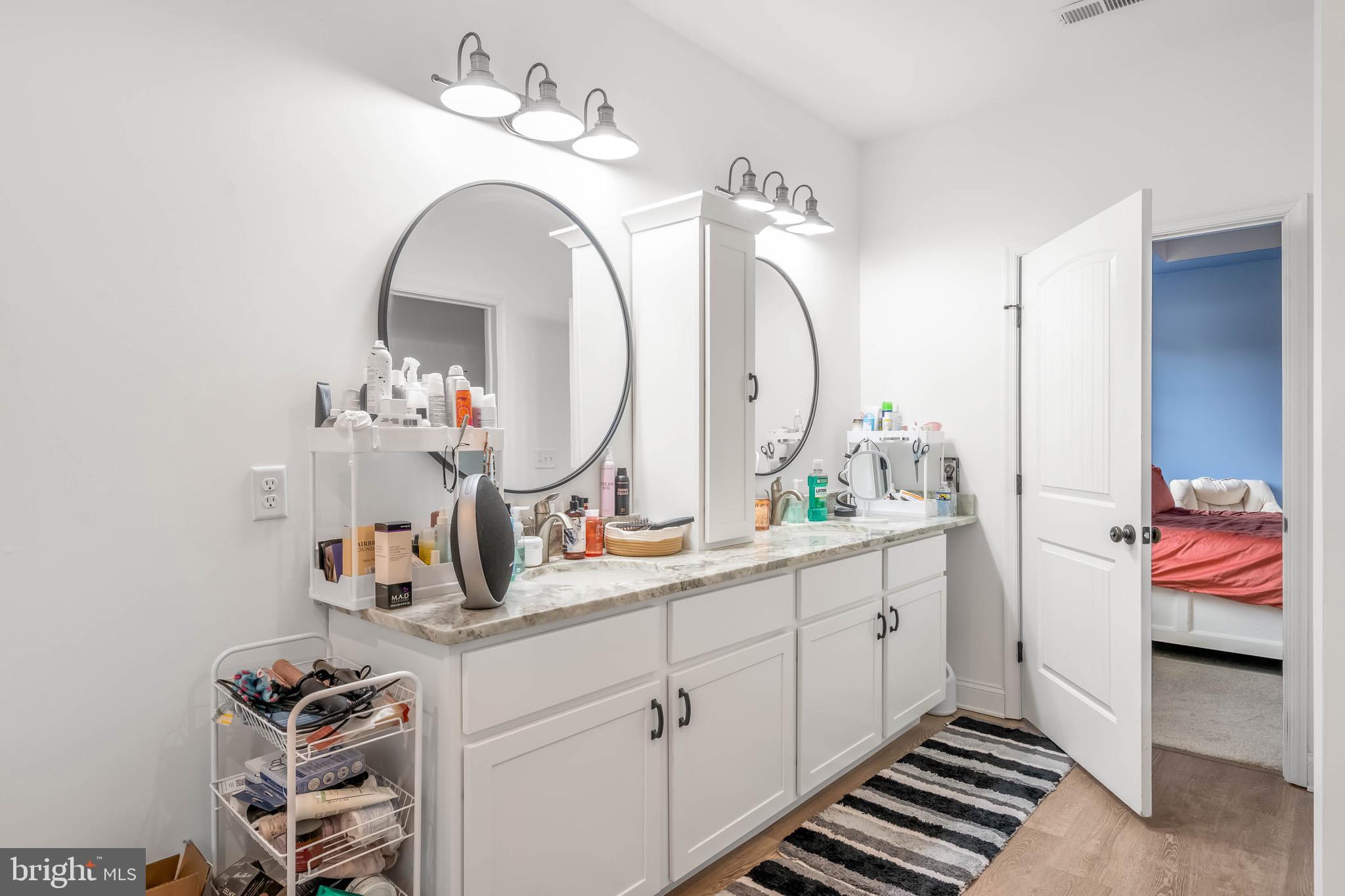 HOLIDAY HARBOR - Residential