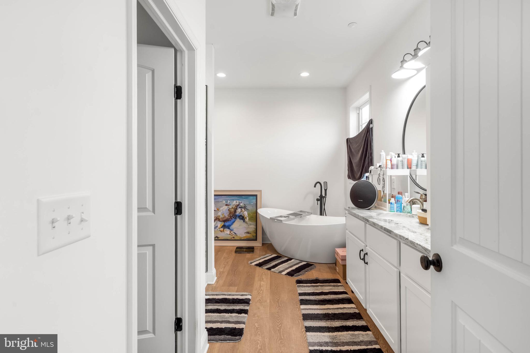 HOLIDAY HARBOR - Residential