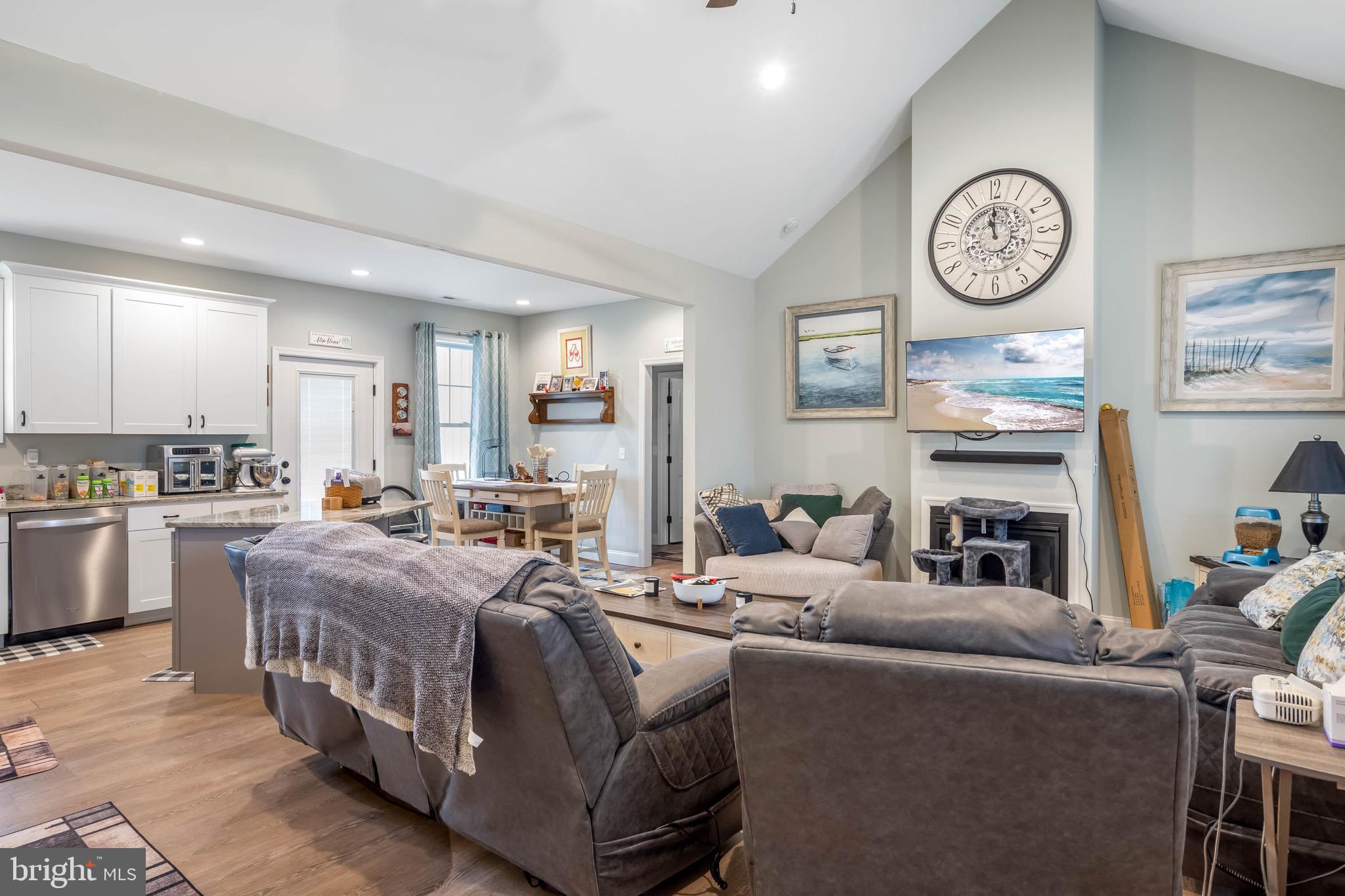 HOLIDAY HARBOR - Residential