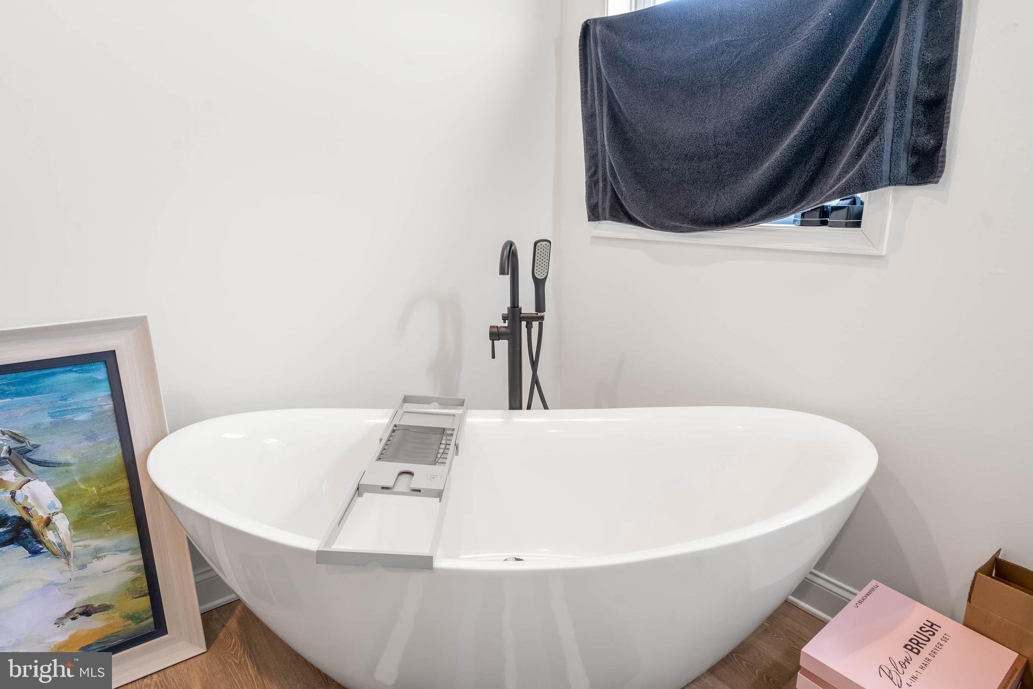 HOLIDAY HARBOR - Residential