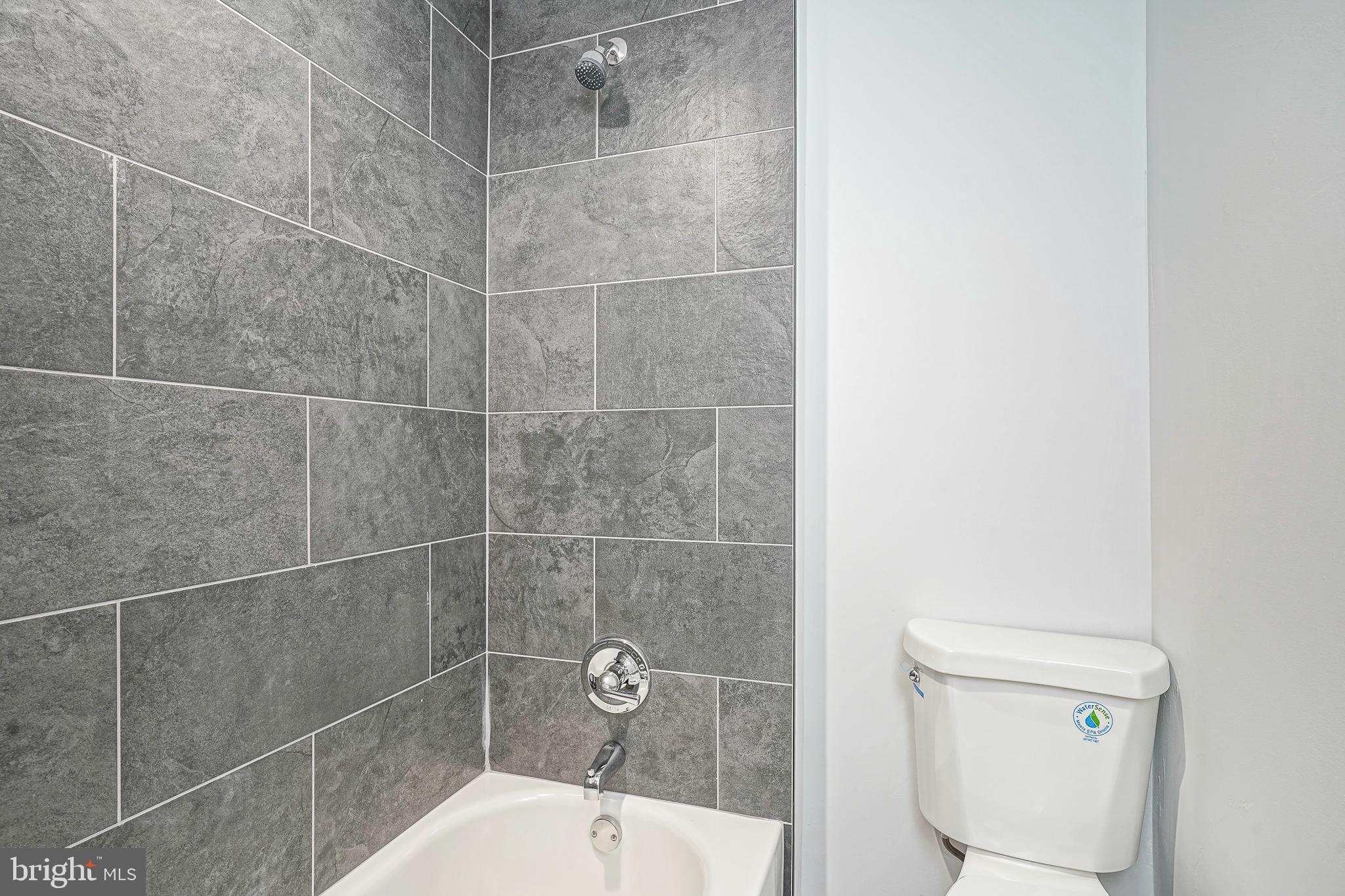 WEST PASSYUNK - Residential Lease