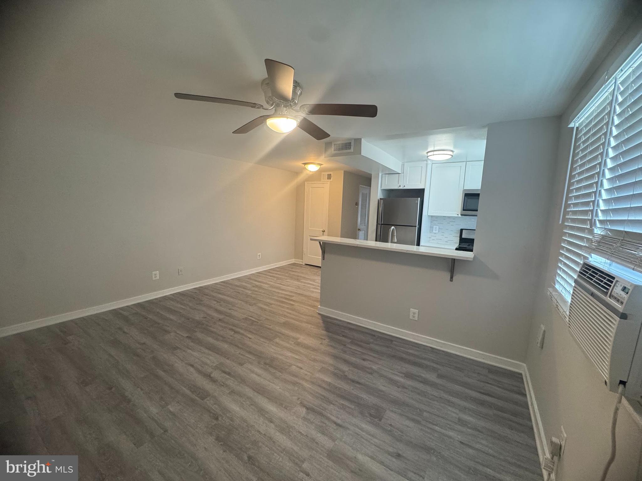 131 S COURTHOUSE ROAD 2