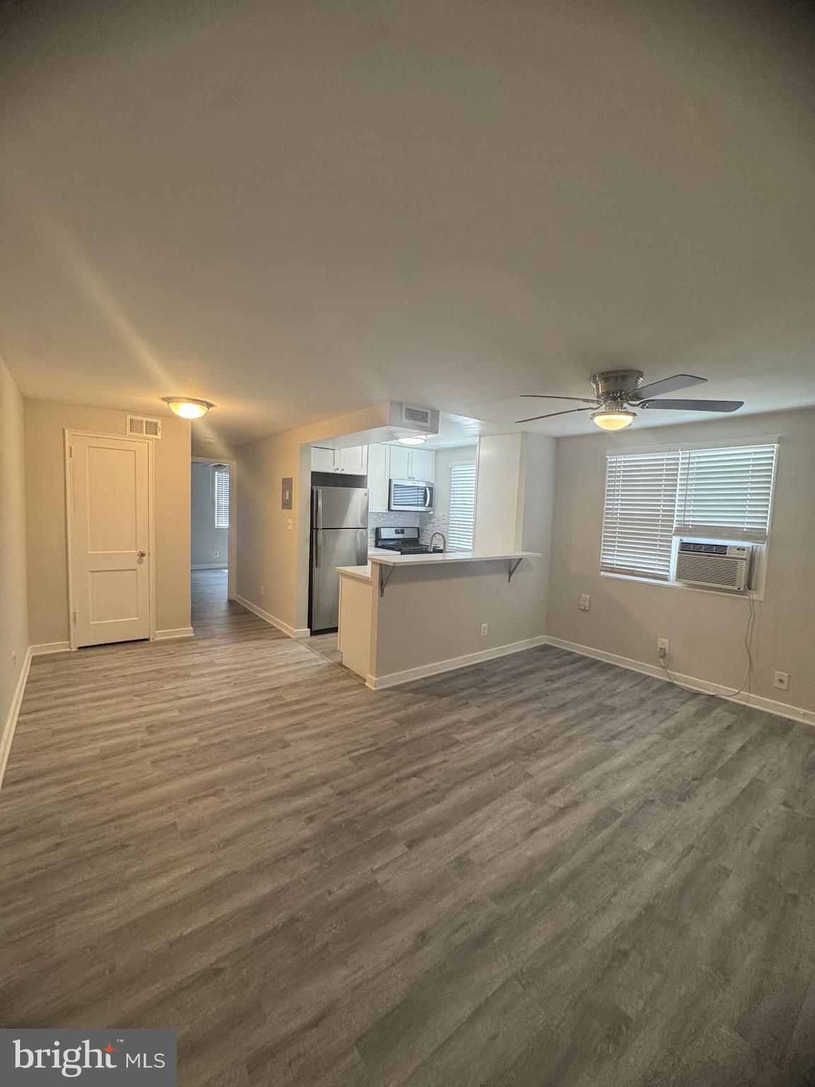 131 S COURTHOUSE ROAD 2