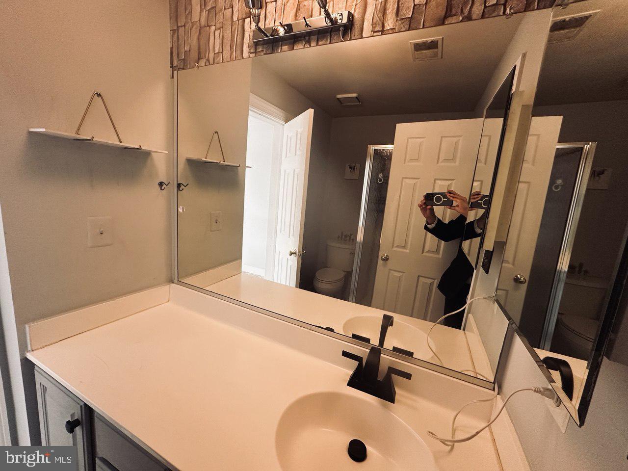 FAIRFIELD HOUSE - Residential Lease