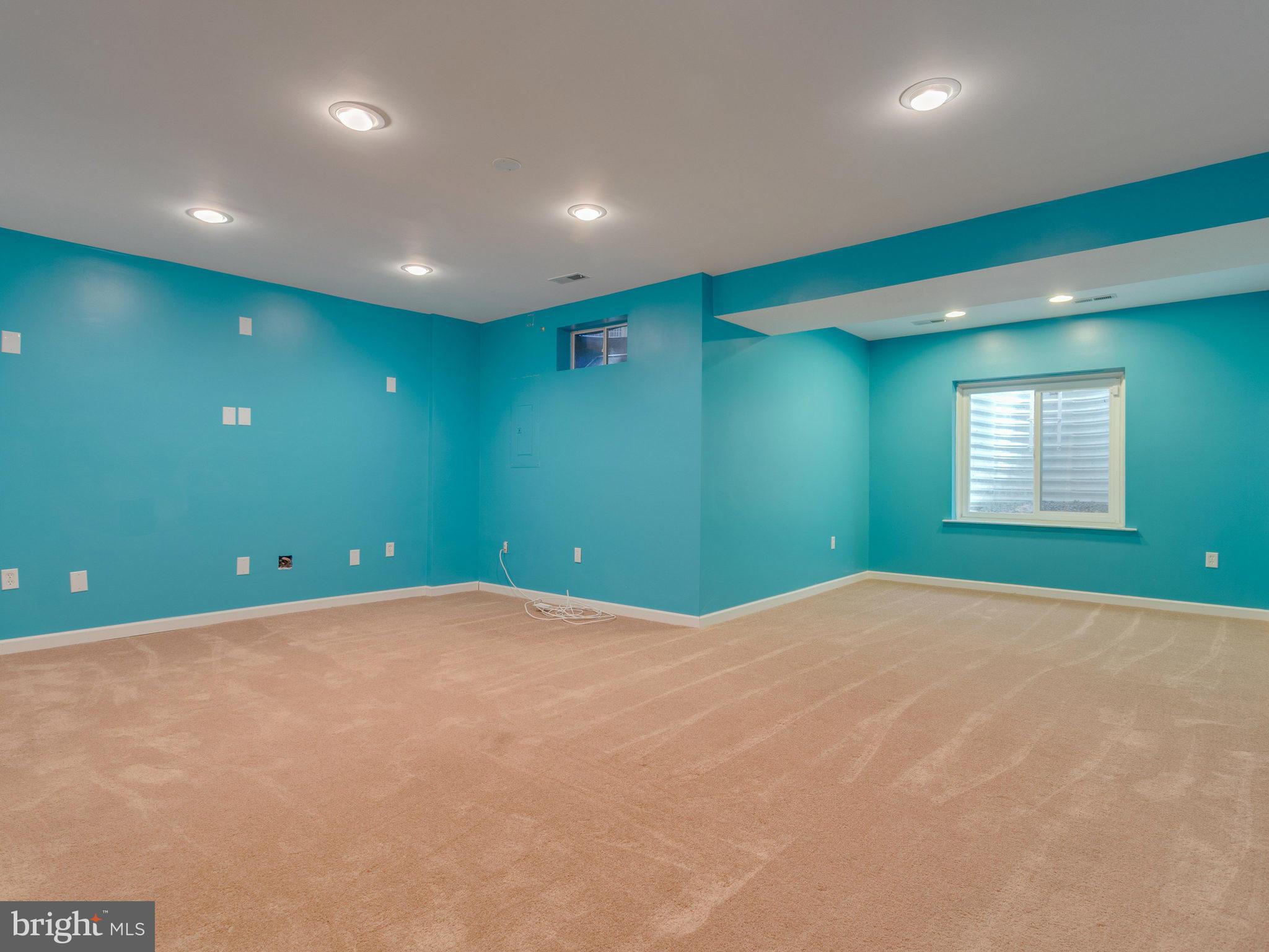 RIVER OAKS - Residential Lease