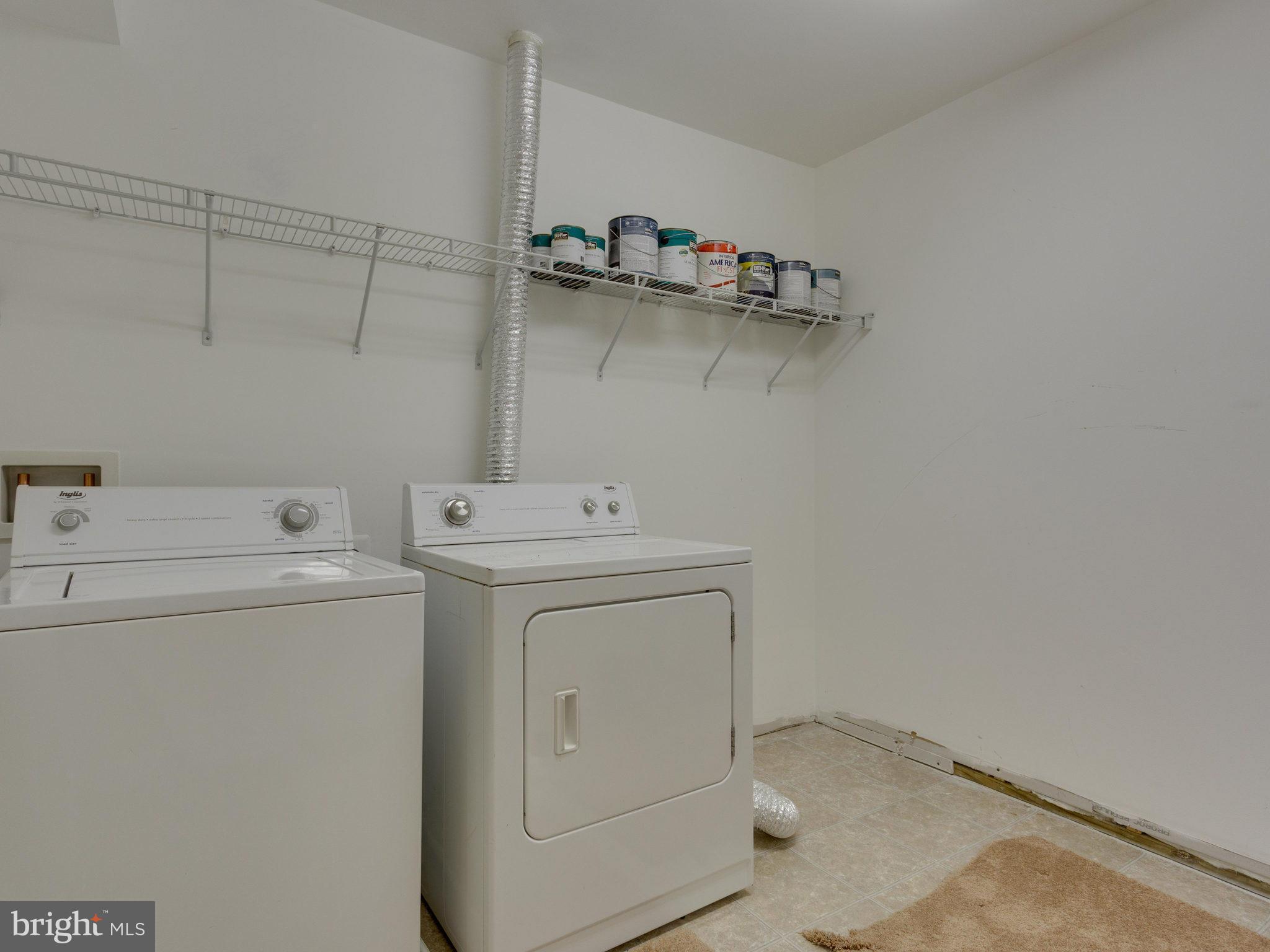 RIVER OAKS - Residential Lease