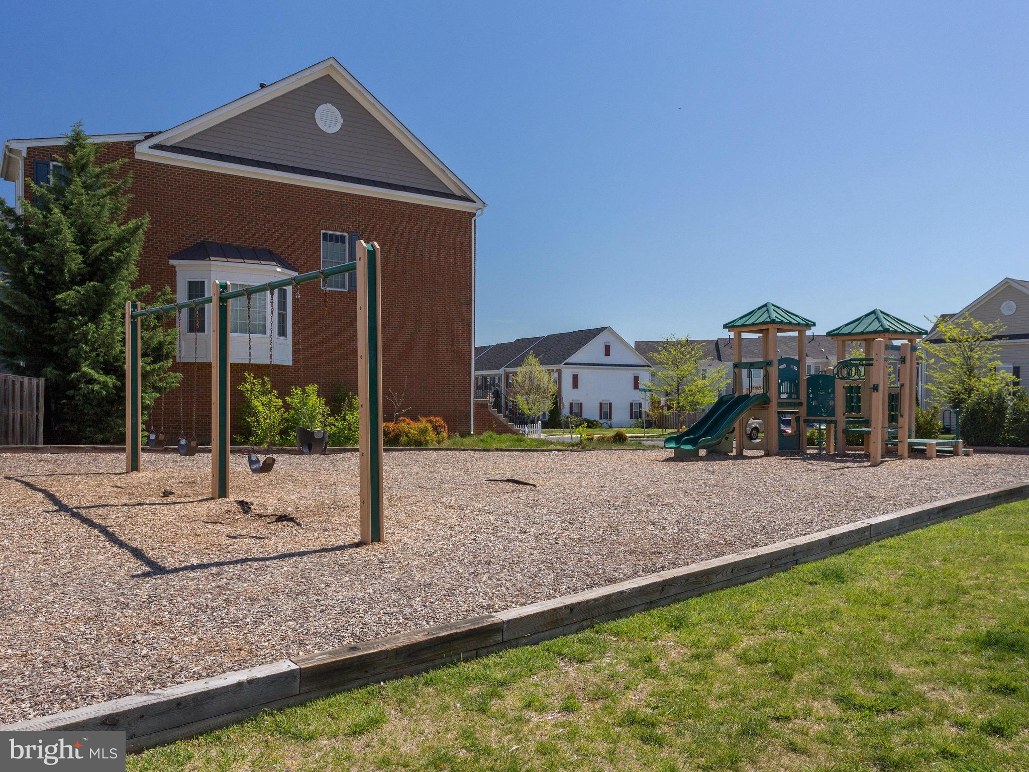 RIVER OAKS - Residential Lease