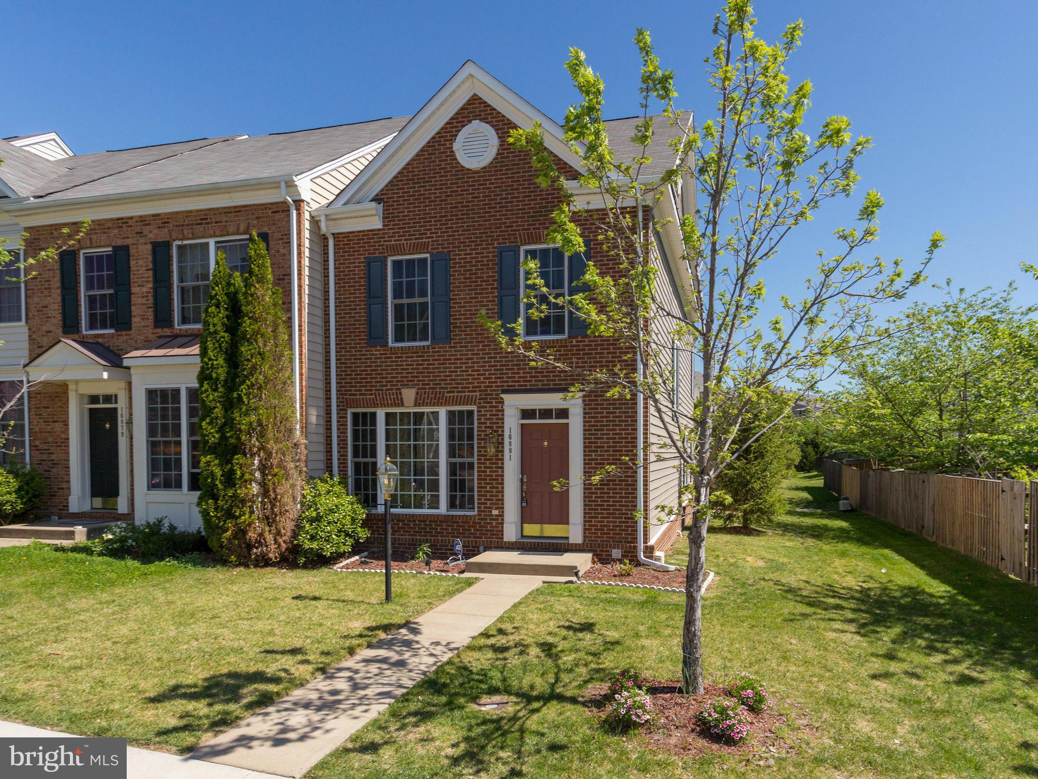 RIVER OAKS - Residential Lease