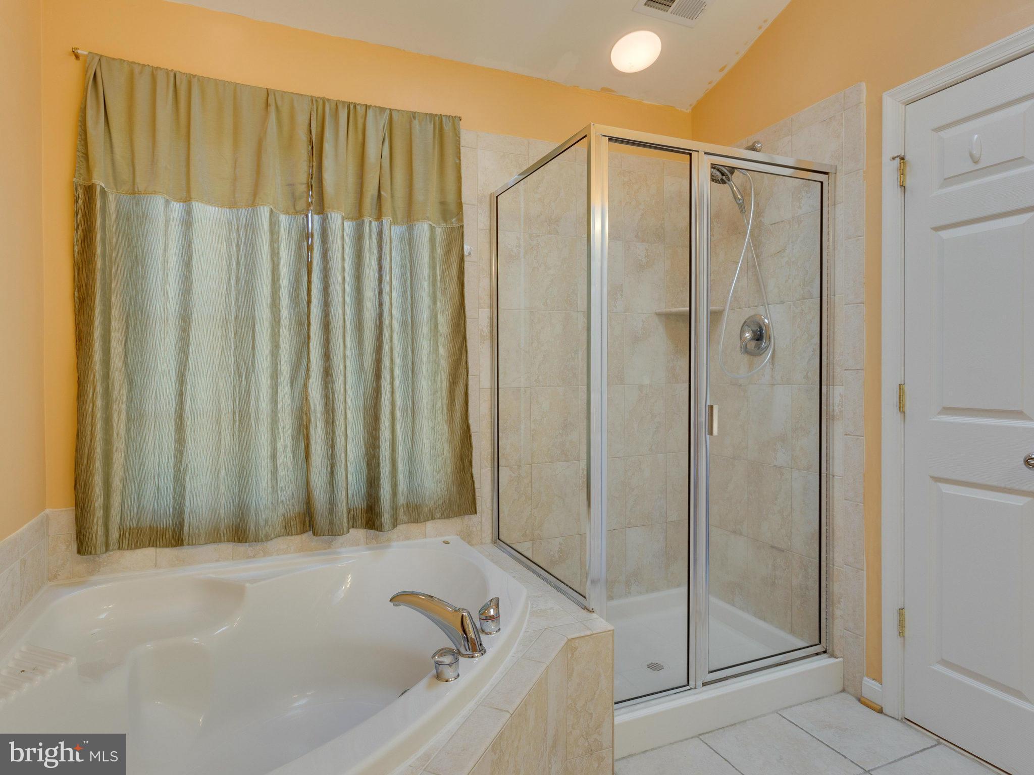 RIVER OAKS - Residential Lease