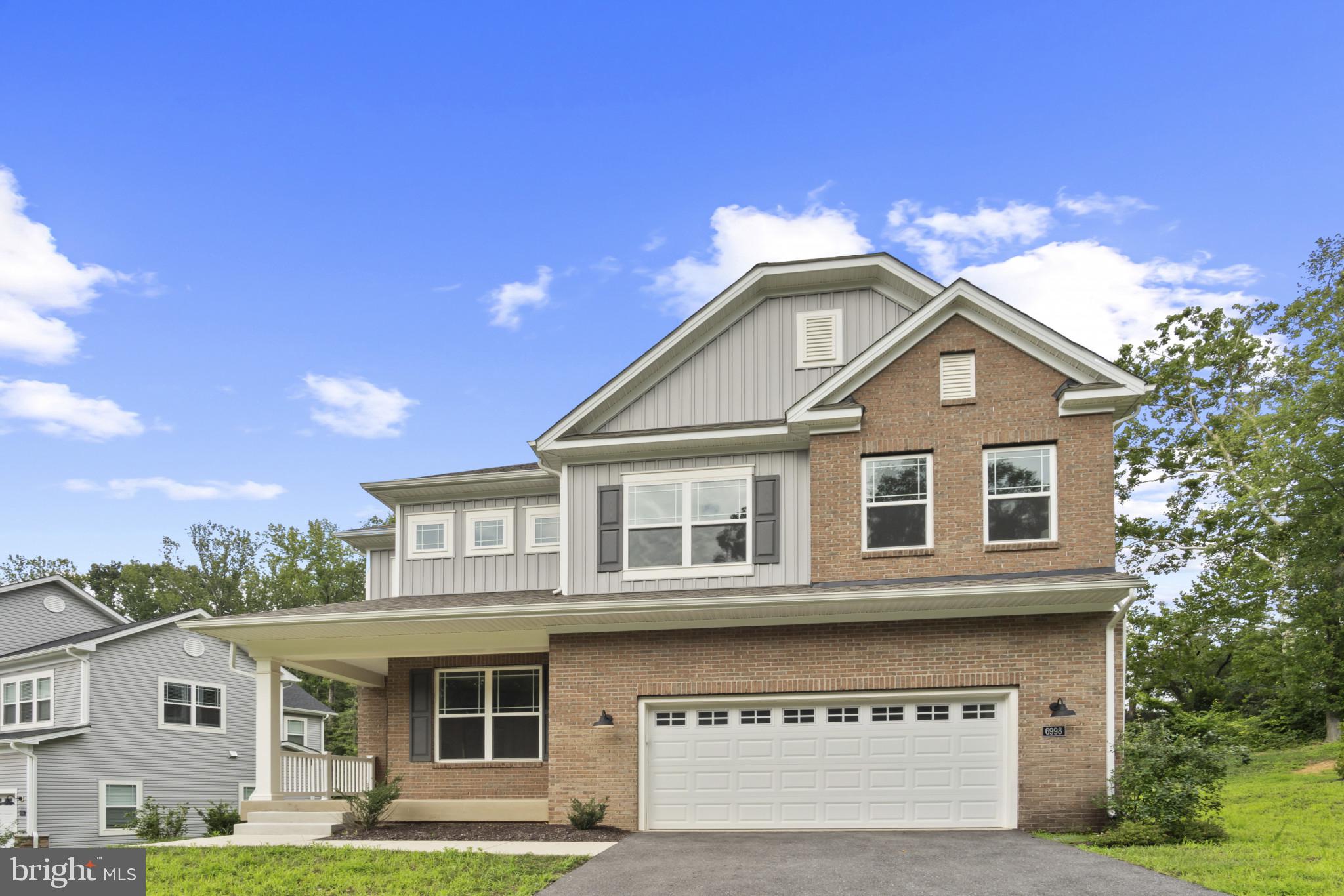 Here is your slice of paradise! Welcome to this spacious and beautifully maintained 4-bedroom, 4.5 bathroom home, only 3 years young built in 2022. It showcases upgrades throughout and offers the perfect blend of modern style, comfort, and functionality. Don't miss out, your families next chapter starts here!