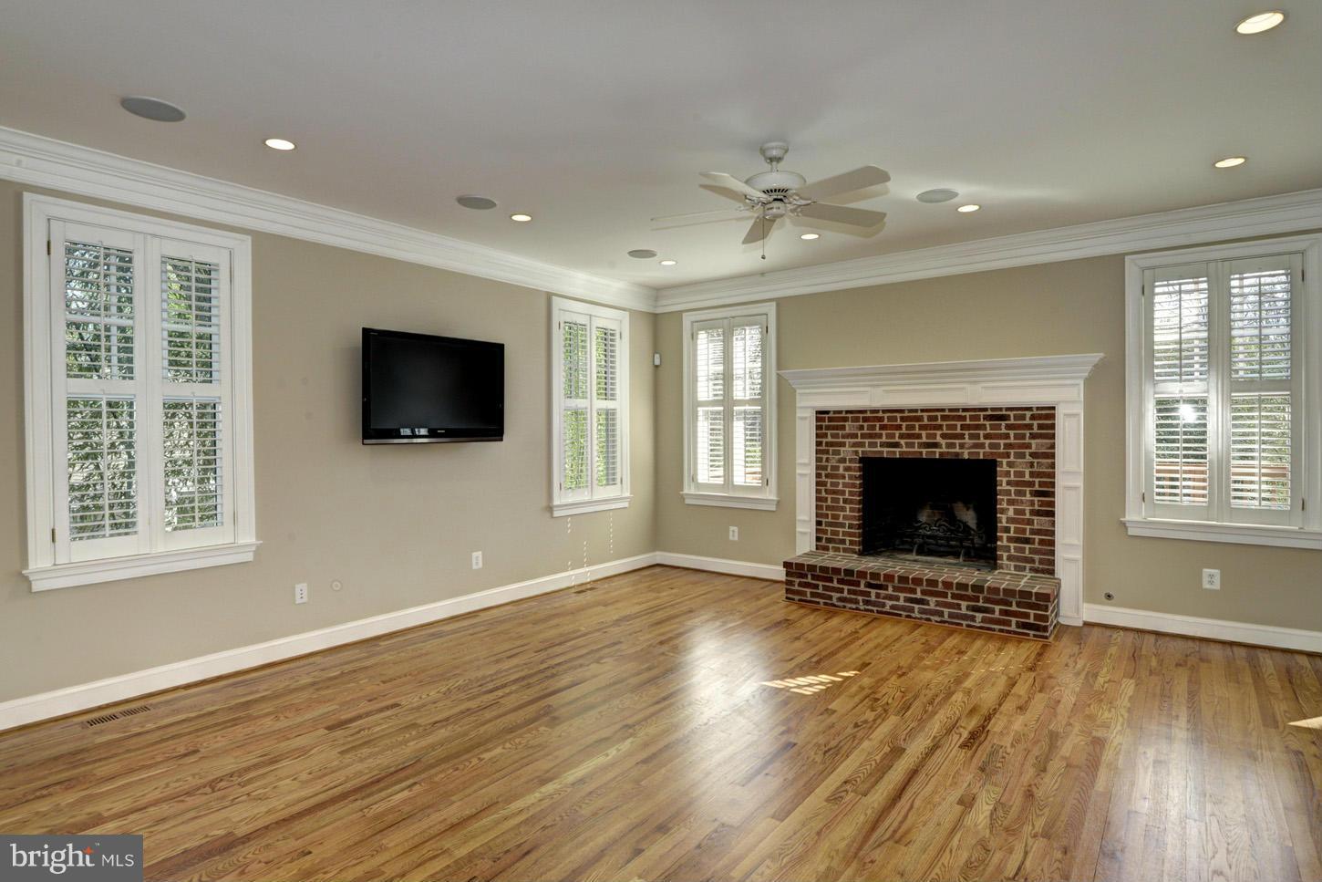 PROVIDENCE FOREST - Residential