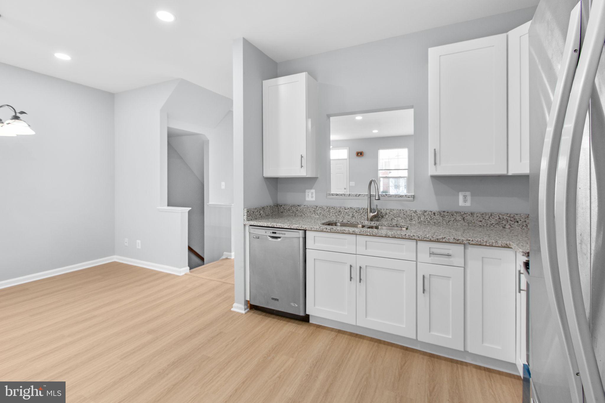 LAFAYETTE VILLAGE - Residential