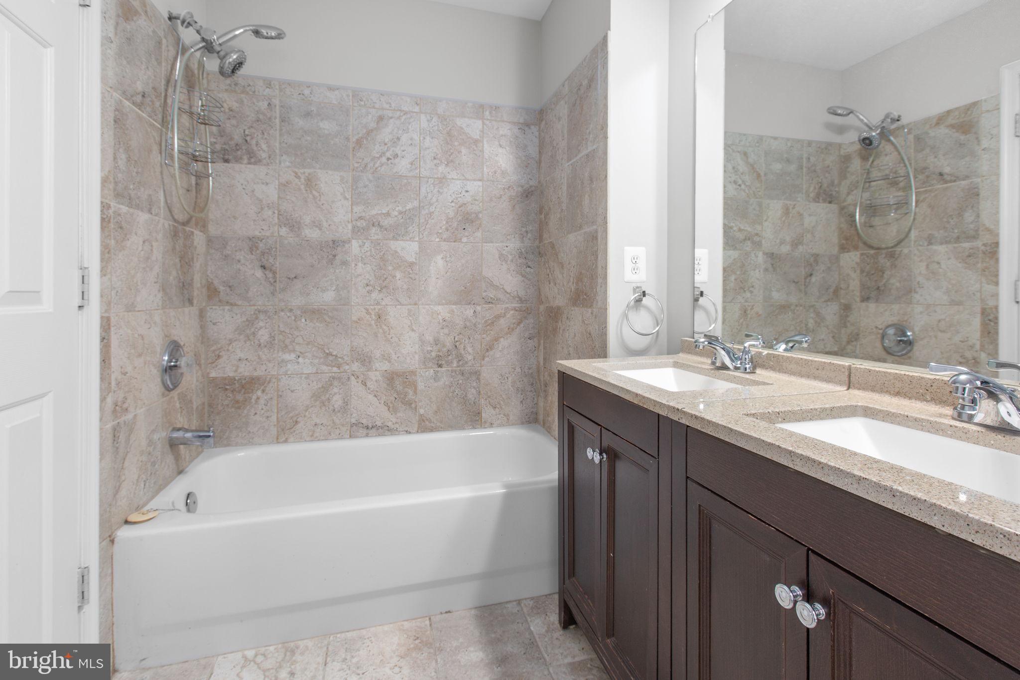 LAFAYETTE VILLAGE - Residential