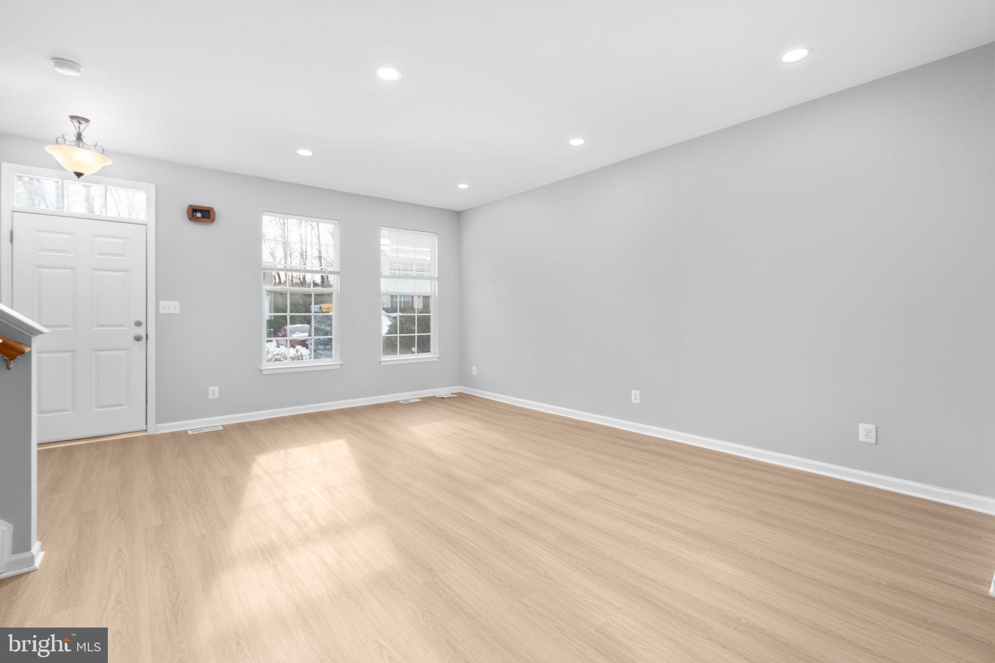 LAFAYETTE VILLAGE - Residential