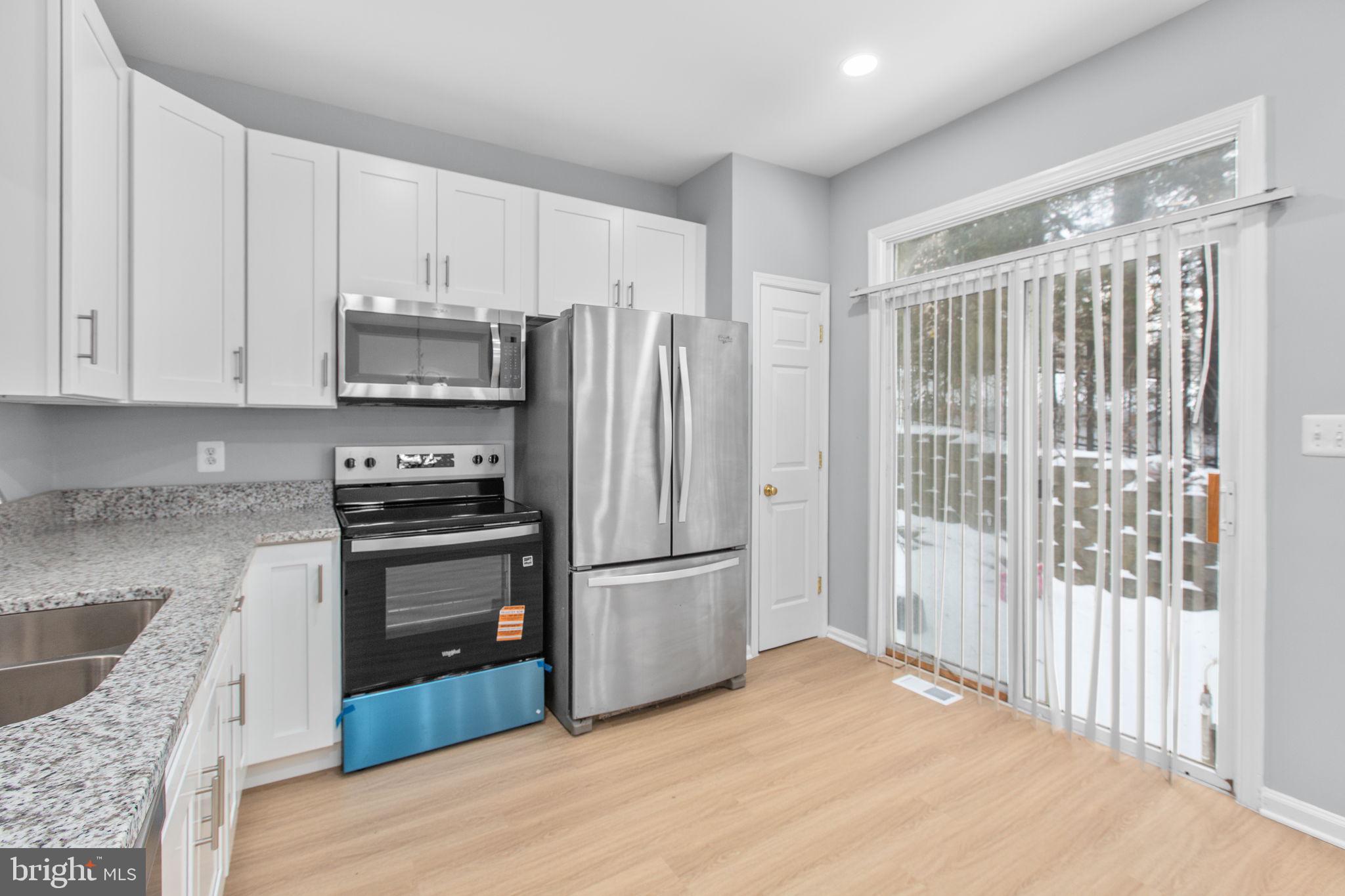 LAFAYETTE VILLAGE - Residential