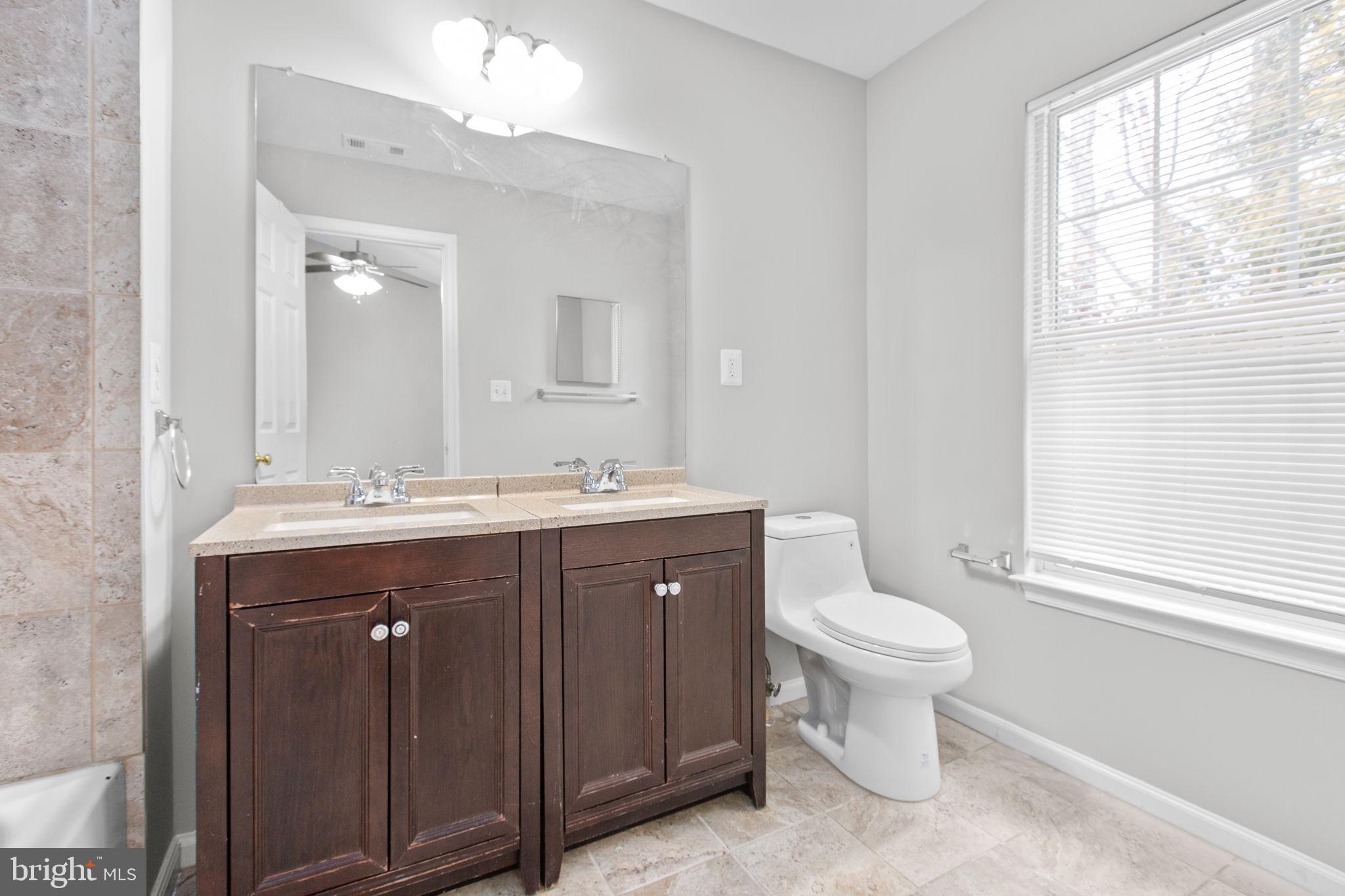 LAFAYETTE VILLAGE - Residential