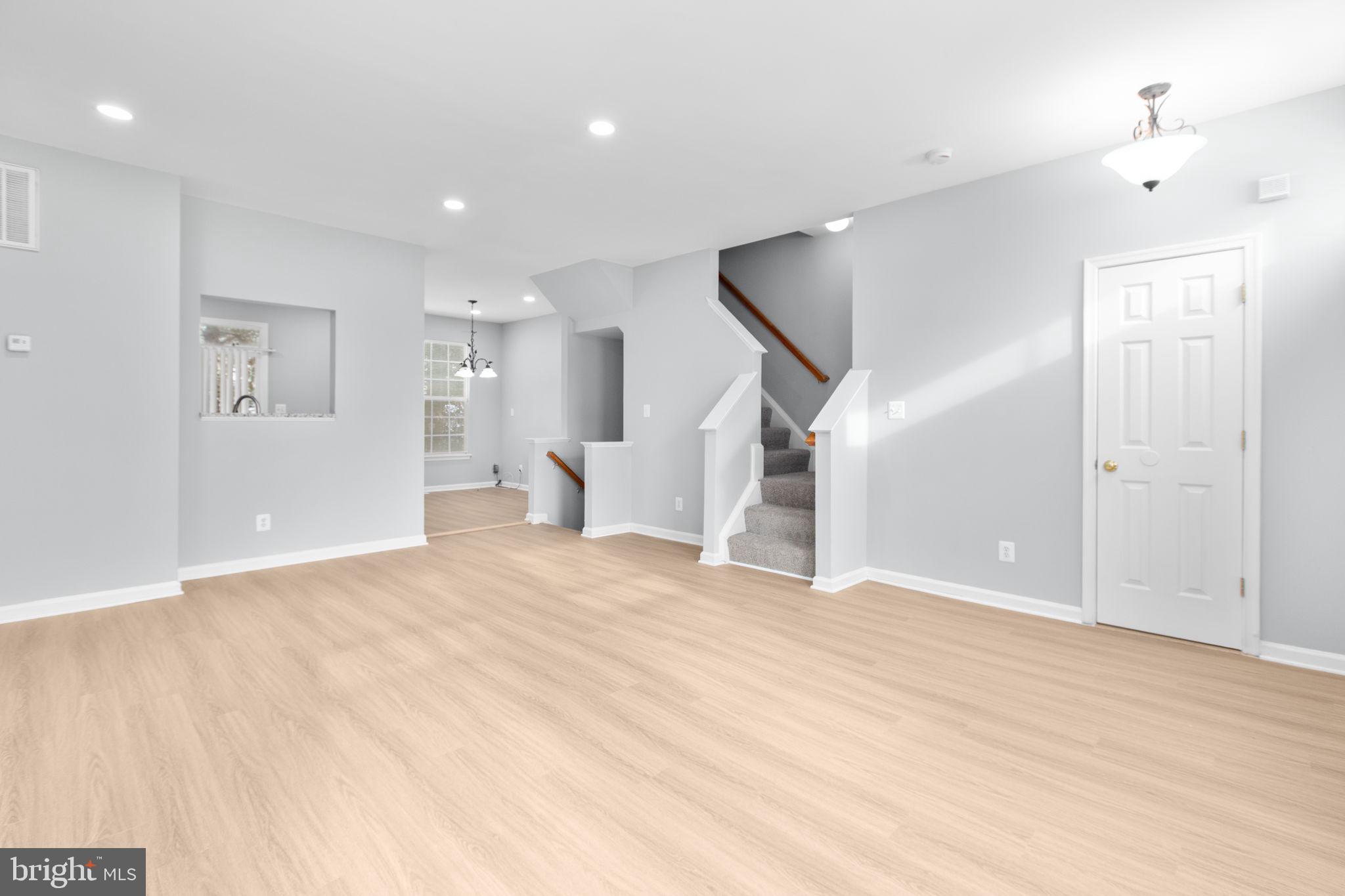 LAFAYETTE VILLAGE - Residential