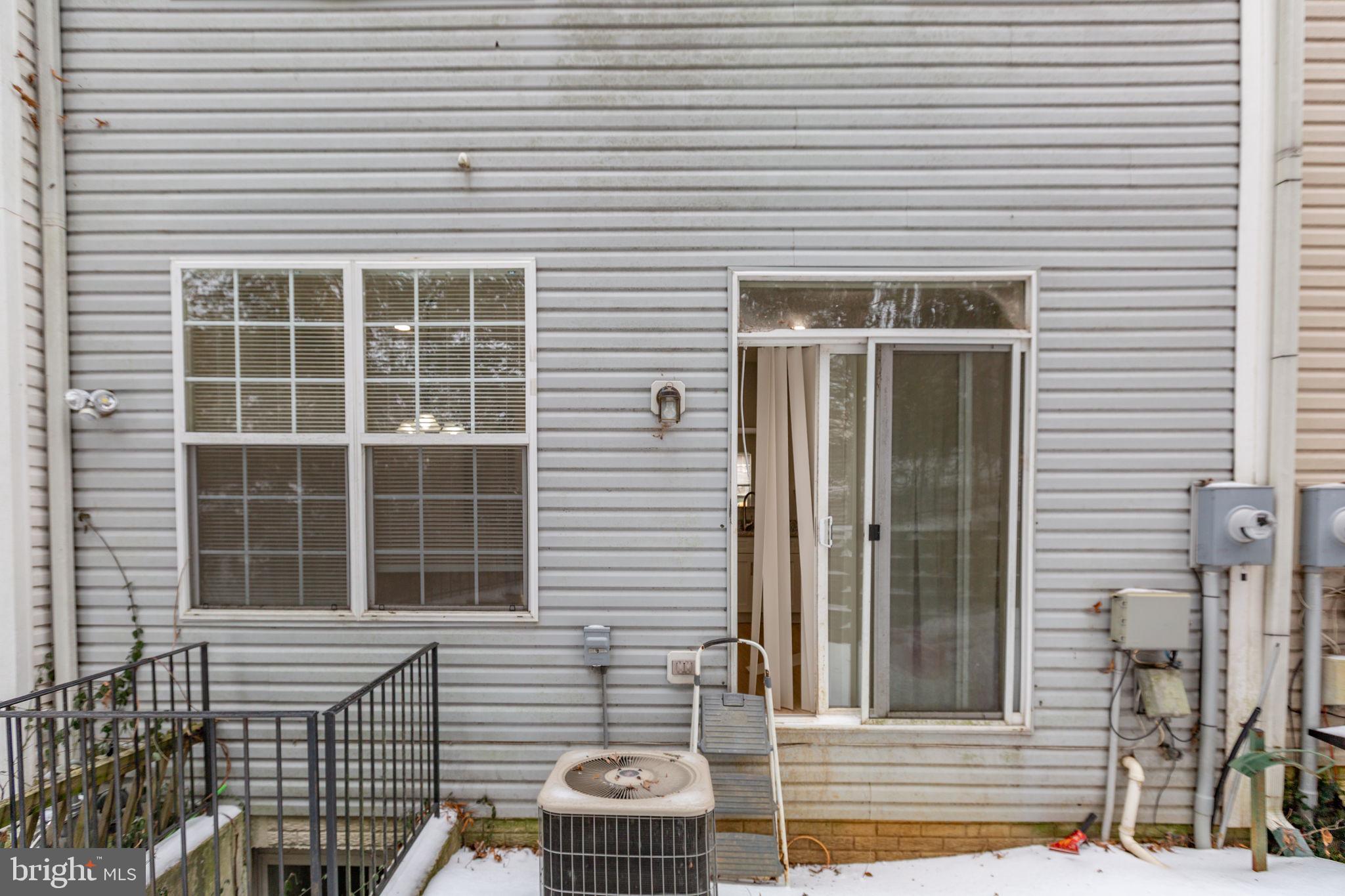 LAFAYETTE VILLAGE - Residential