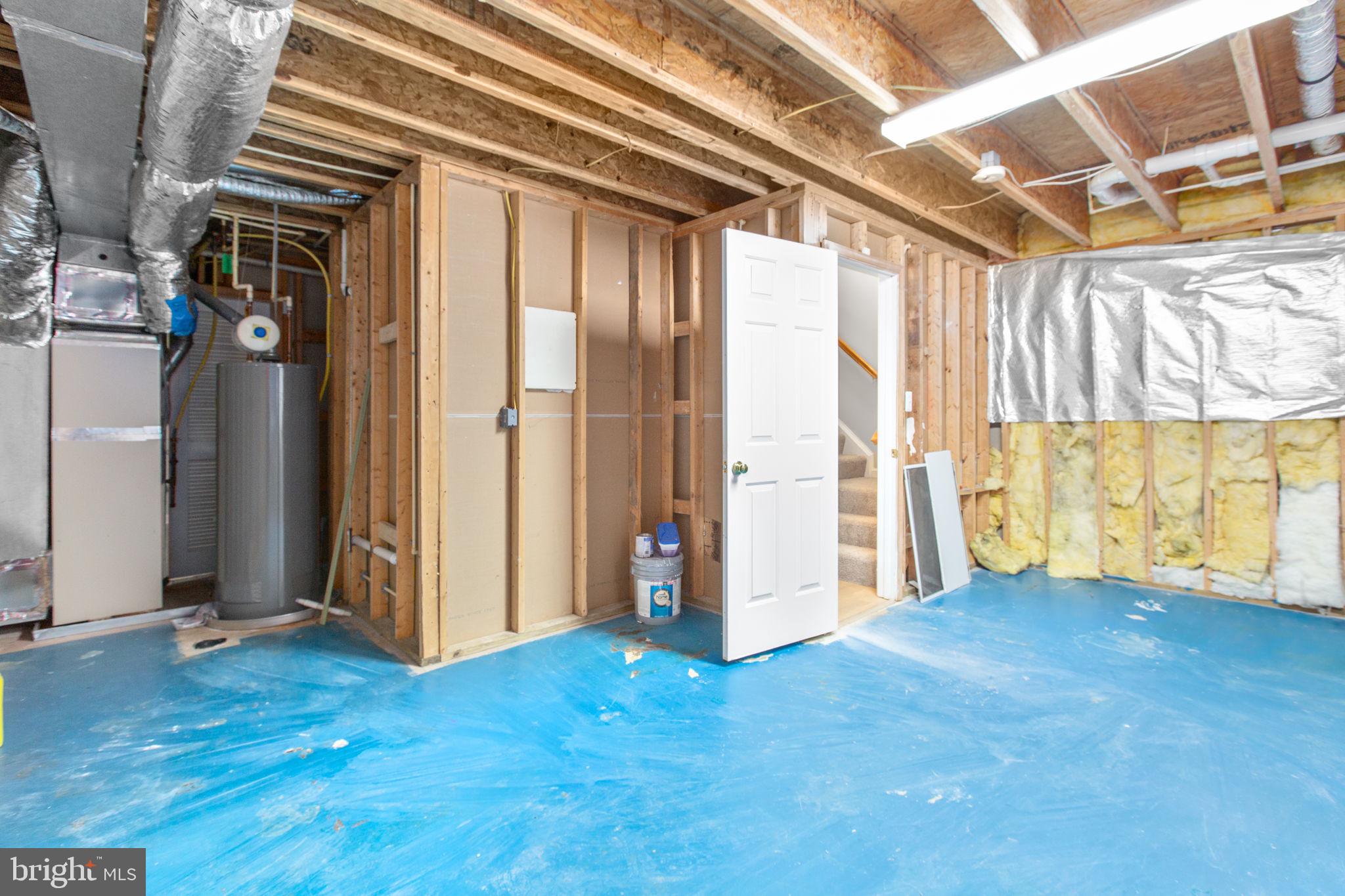 LAFAYETTE VILLAGE - Residential