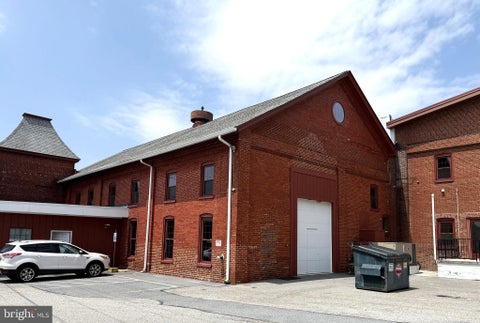 Photo of 419 E High Street #SUITE 2A, CARLISLE, PA 17013 (MLS # PACB2056626)