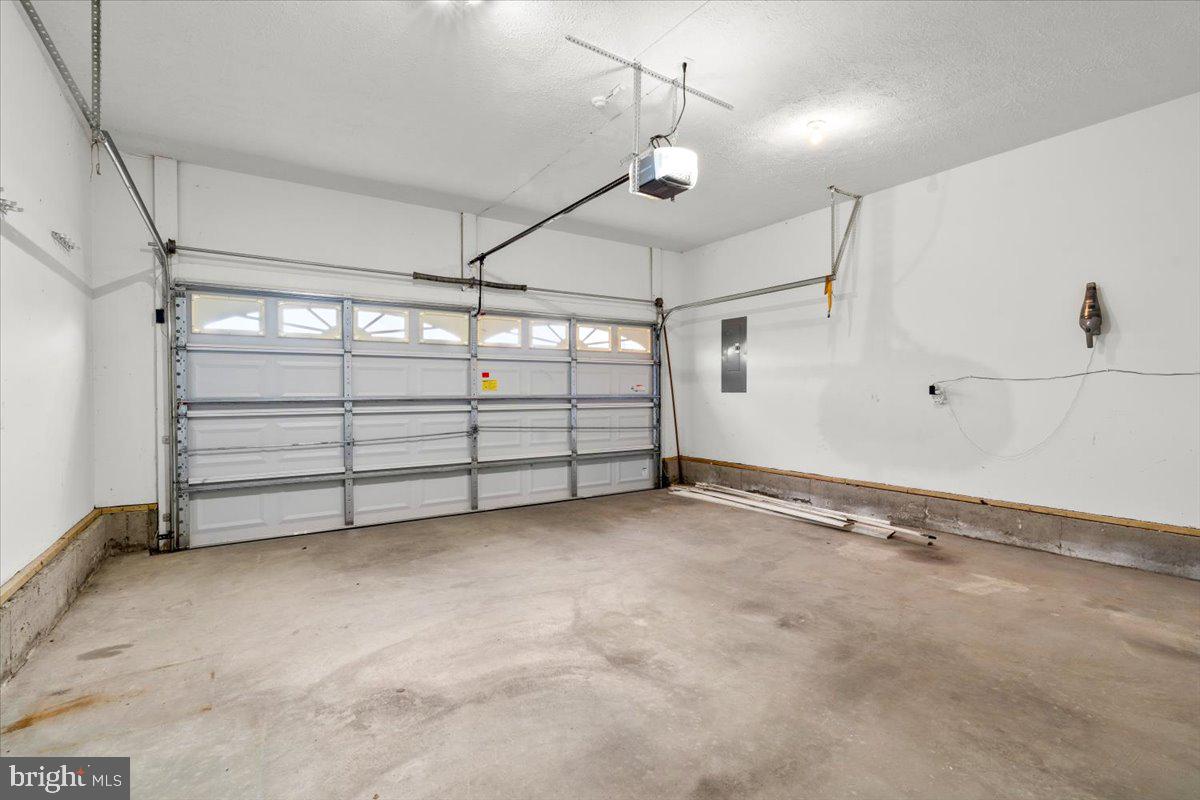 SPRING HILL - Residential Lease