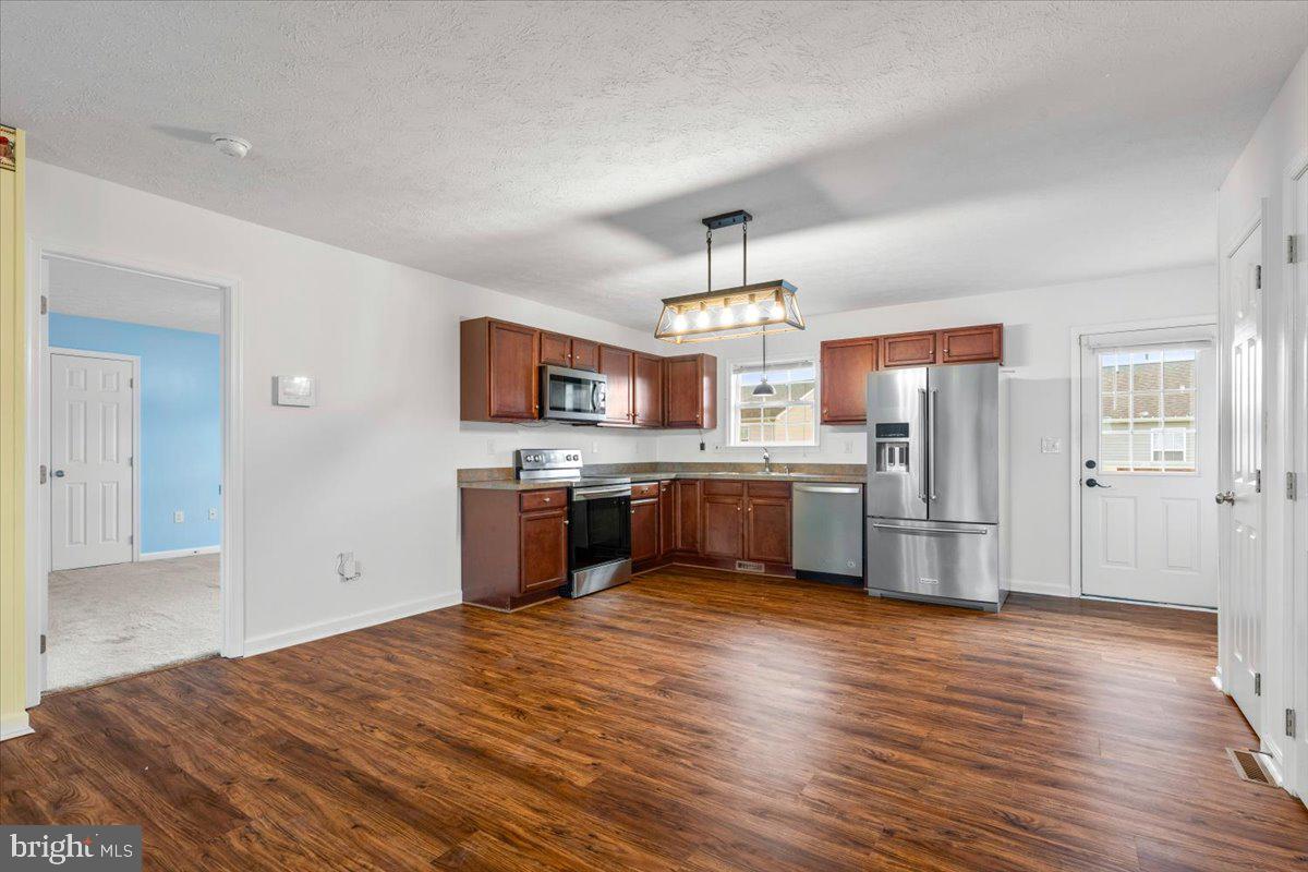 SPRING HILL - Residential Lease