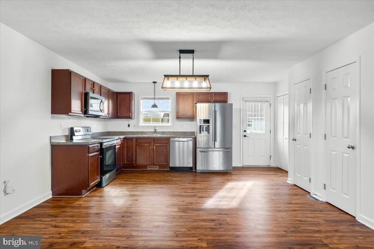 SPRING HILL - Residential Lease