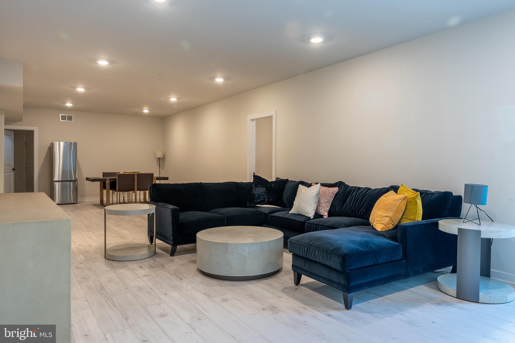 402 MEADOW CREEK DRIVE