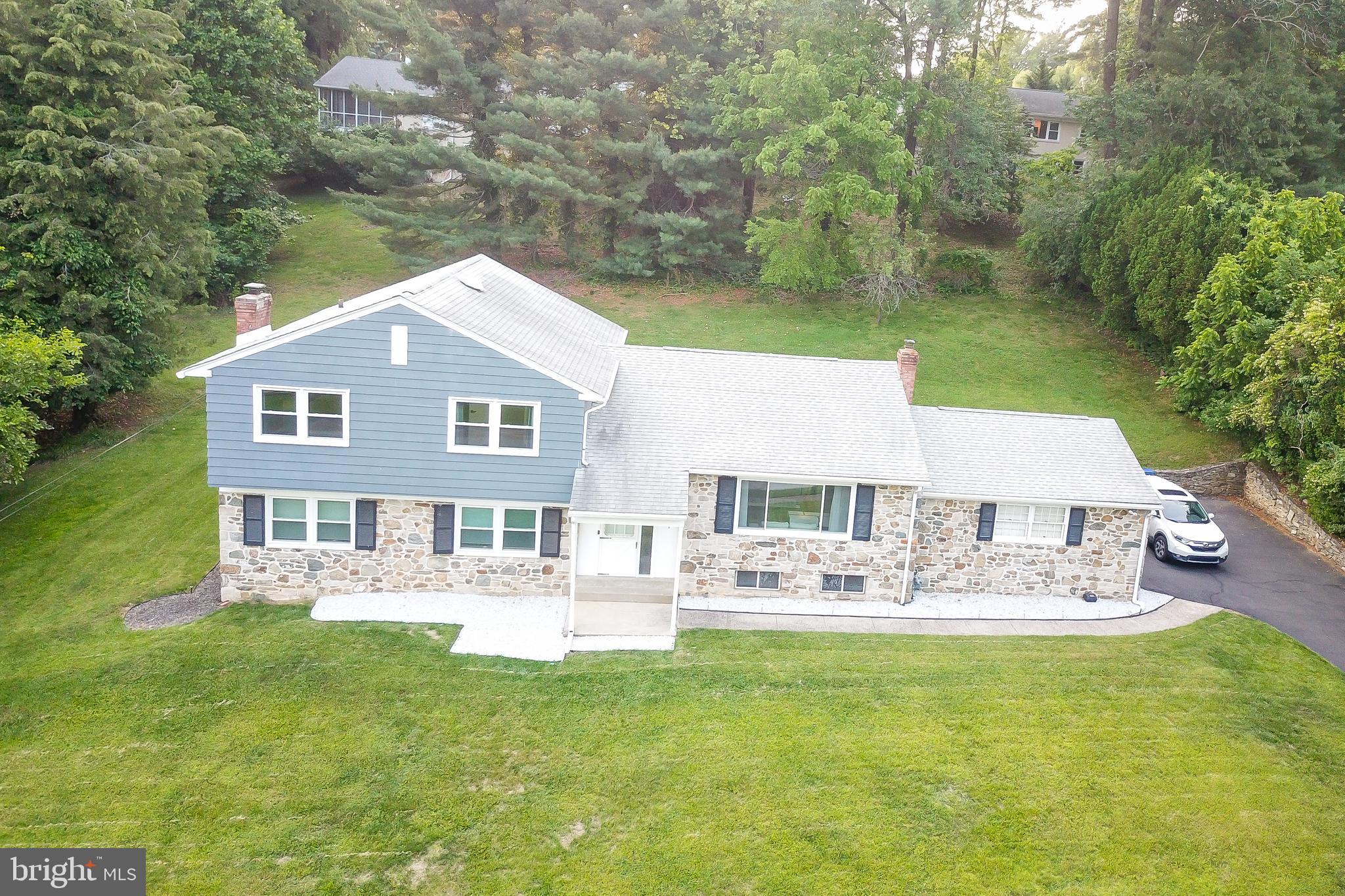 MEADOWBROOK - Residential