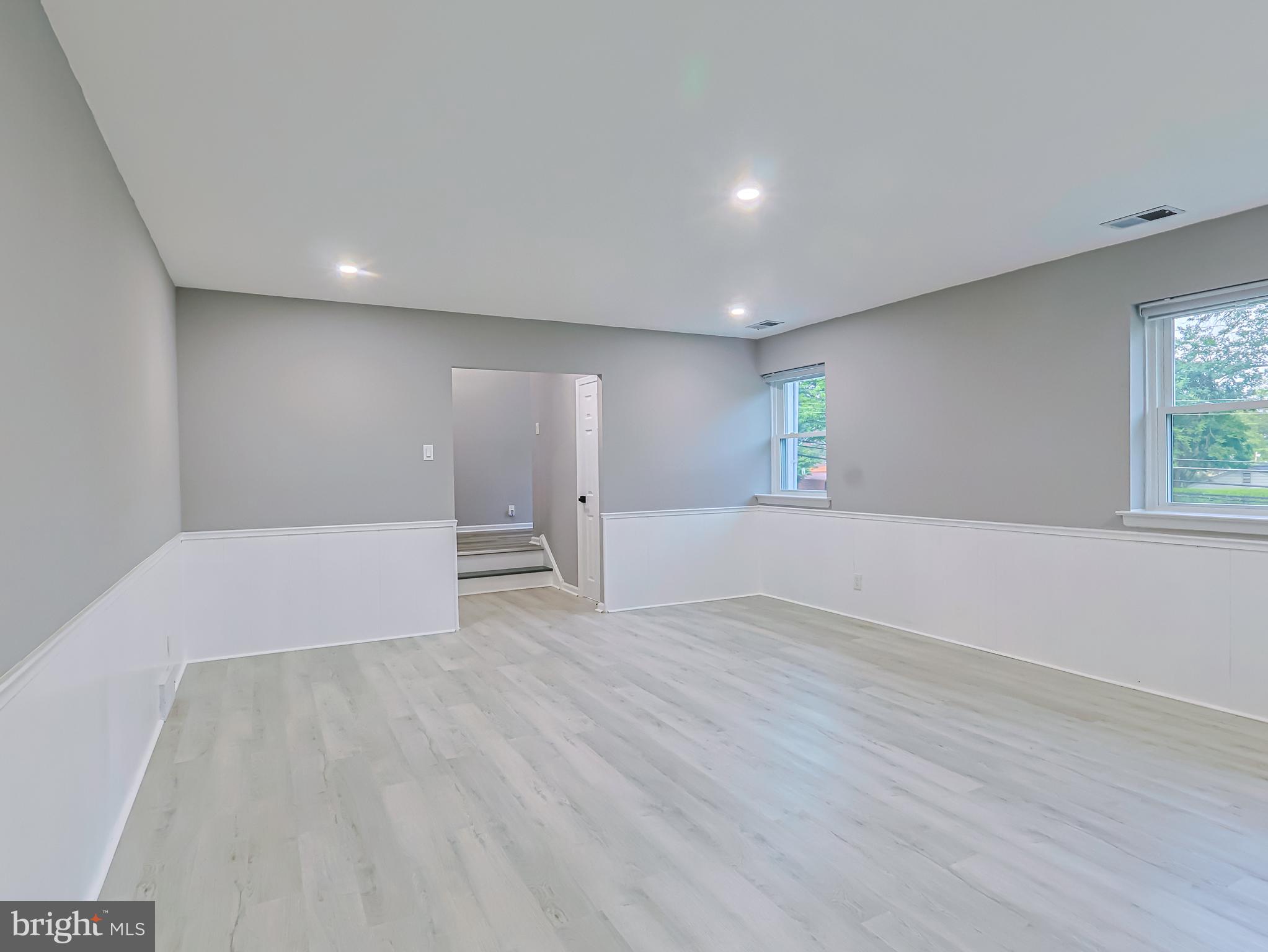 MEADOWBROOK - Residential