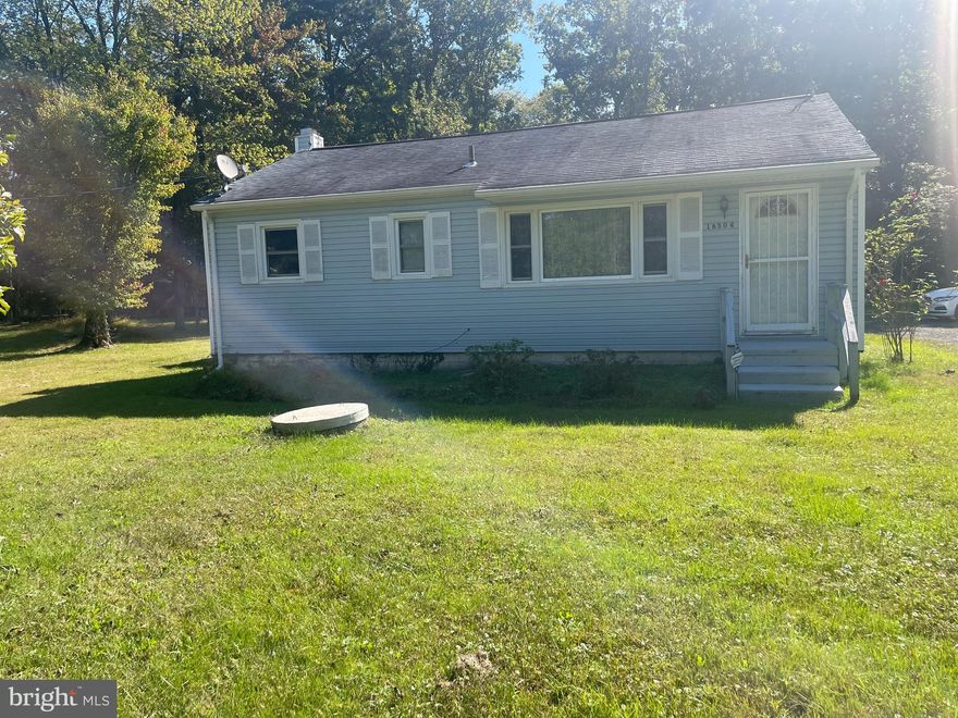 Cozy three (3) bedroom home with lots of space both inside and outside.   Both Washer and Dryer will stay with the sale of the property.   Great bathroom with a walk-in tub.

The home has two new 2000-gallon "Holding Tanks" in the private Septic System.  A new roof was recently installed.

Come and enjoy the nice quiet living.