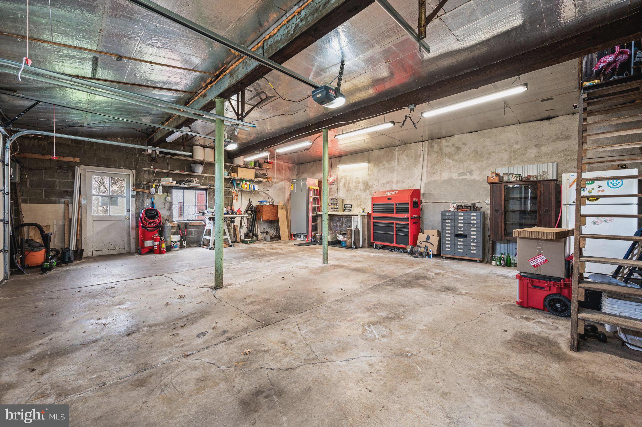 COVENTRY POINTE - Residential