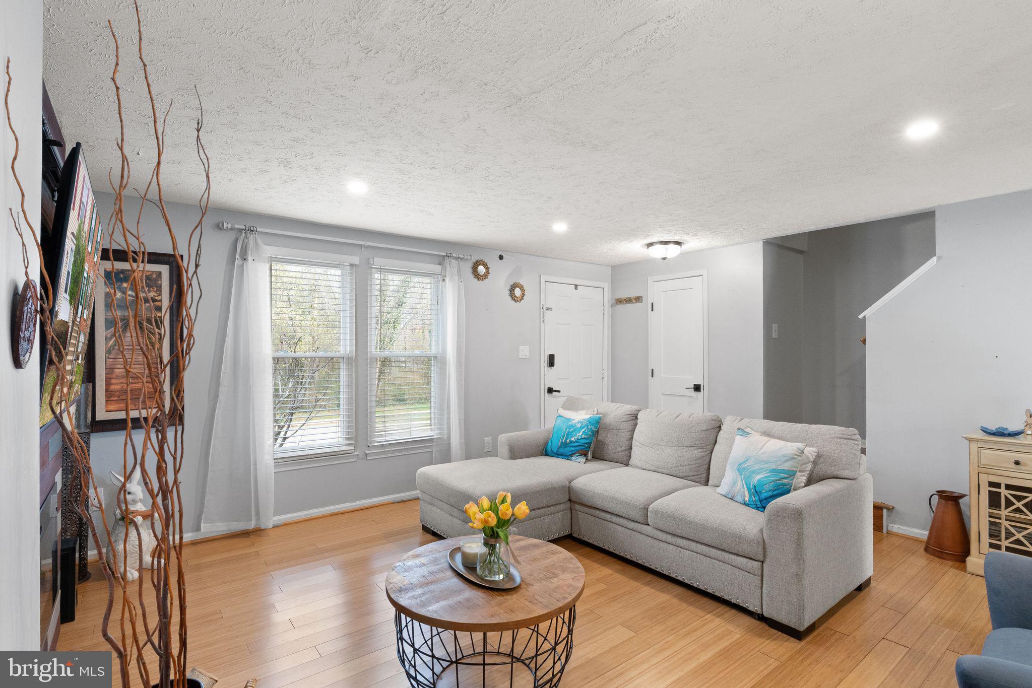 POHICK VILLAGE - Residential