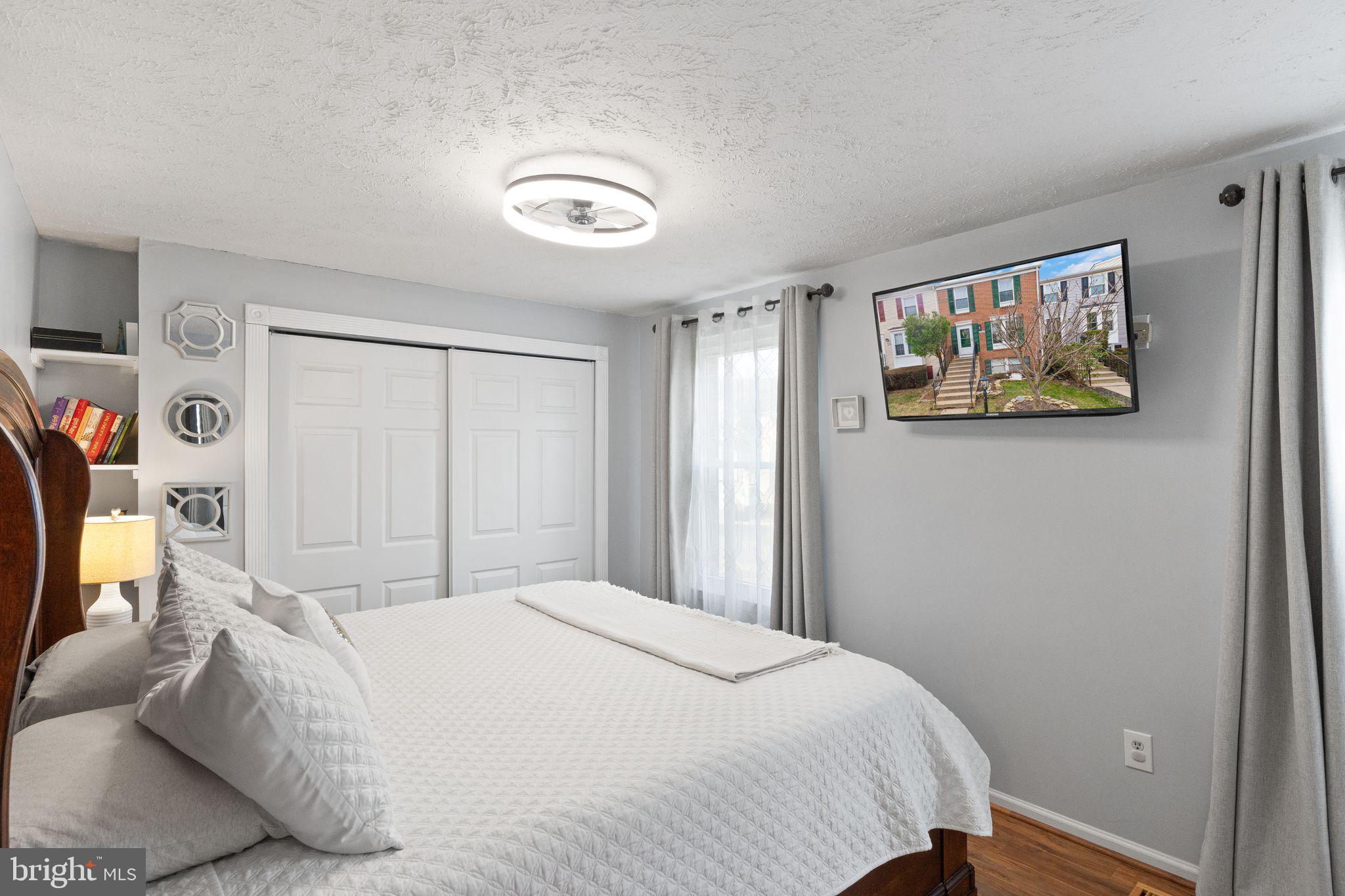 POHICK VILLAGE - Residential