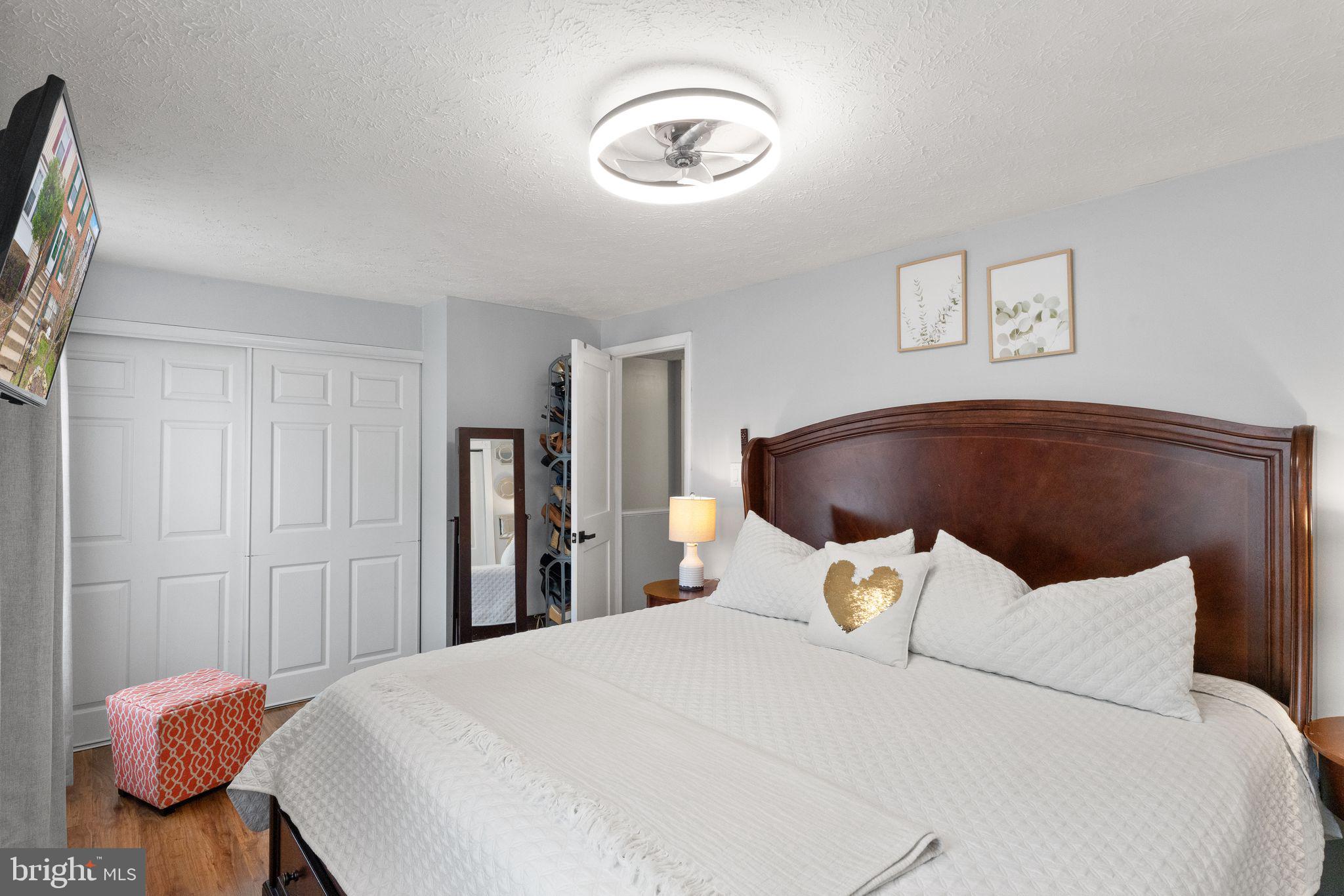 POHICK VILLAGE - Residential