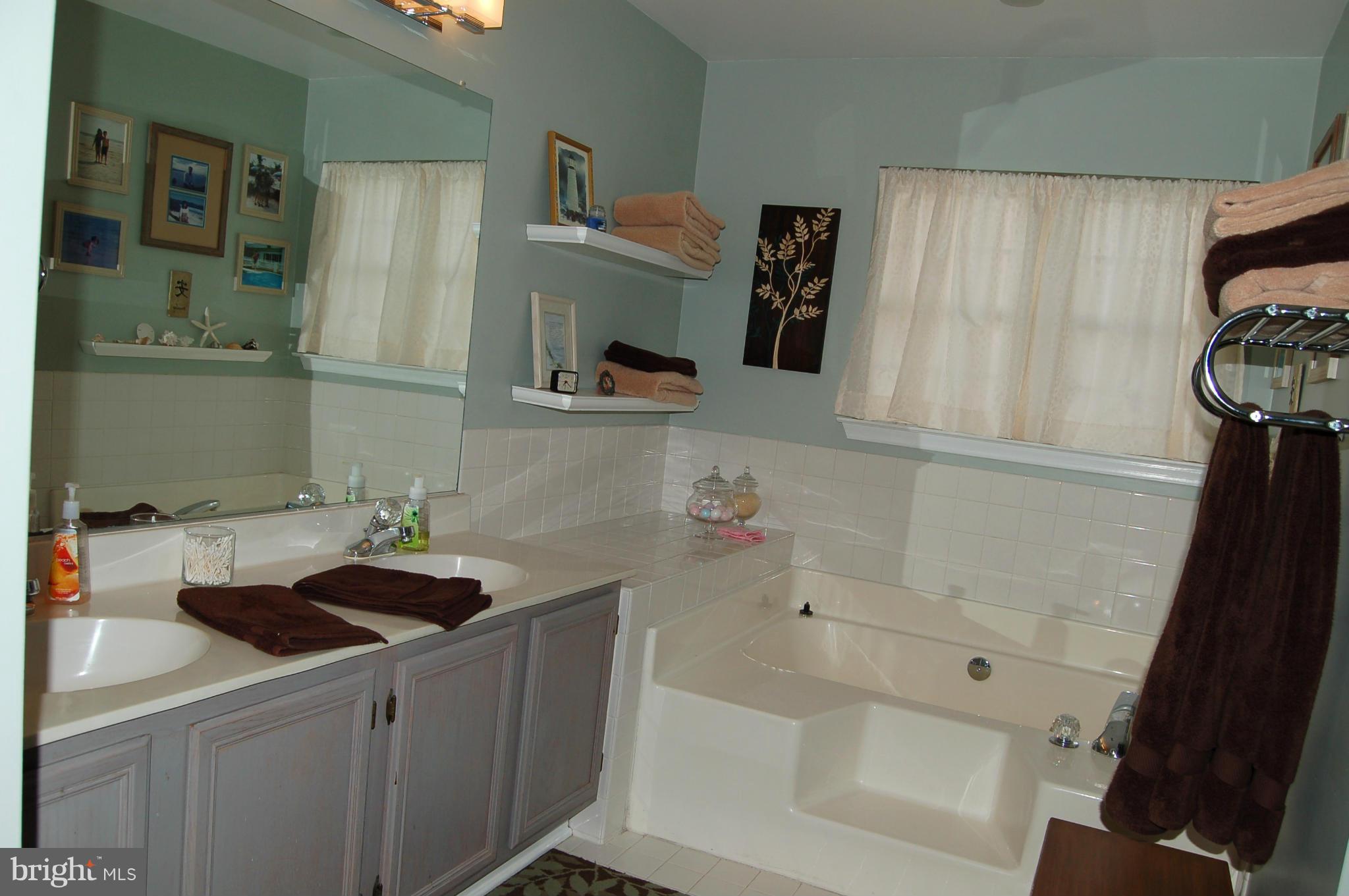 WELLINGTON/CLOVERHILL - Residential