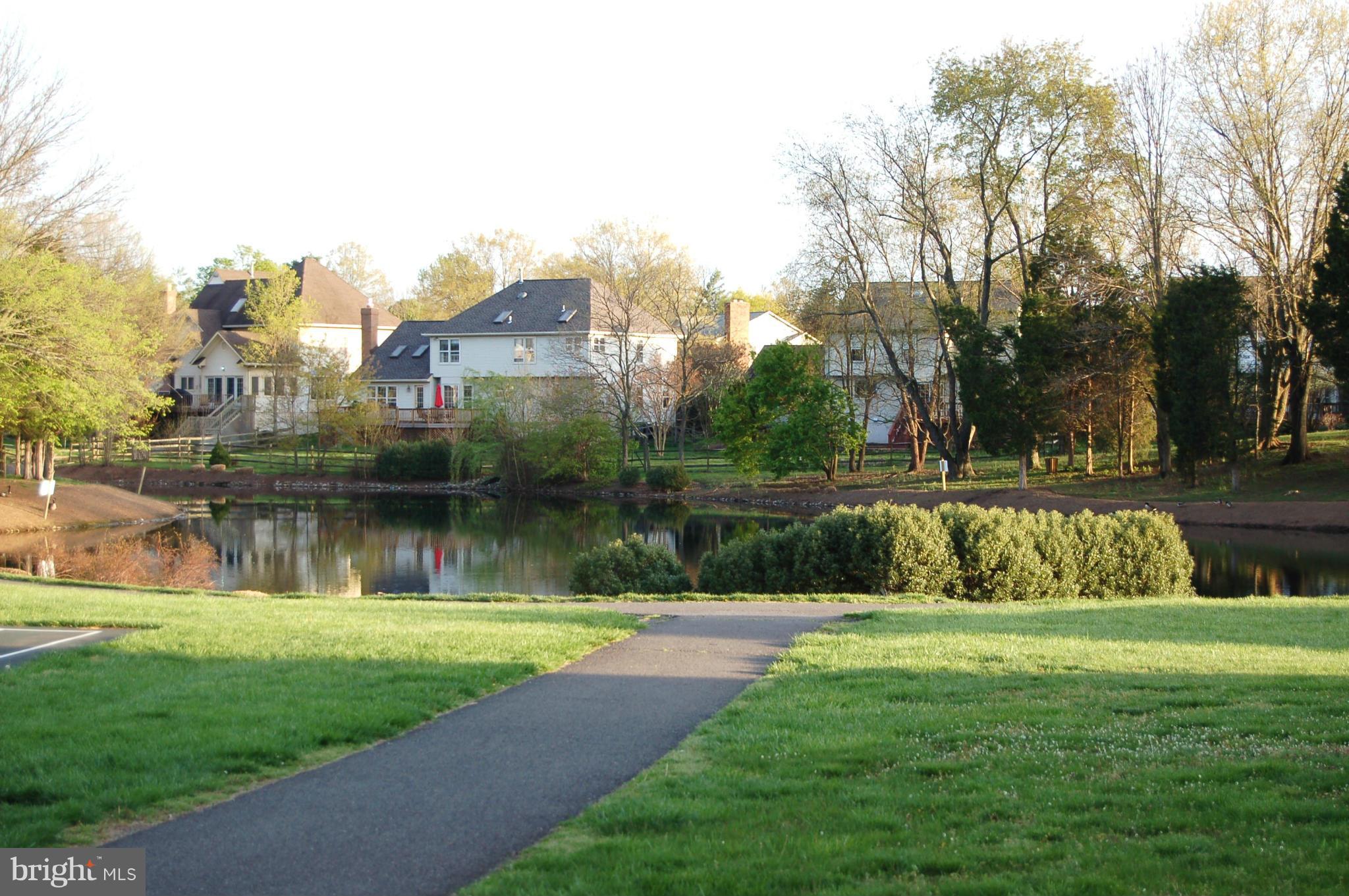 WELLINGTON/CLOVERHILL - Residential