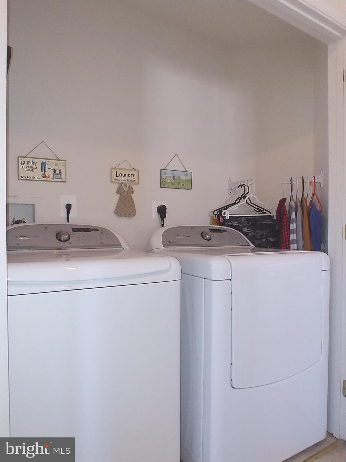 ASPEN WOODS - Residential