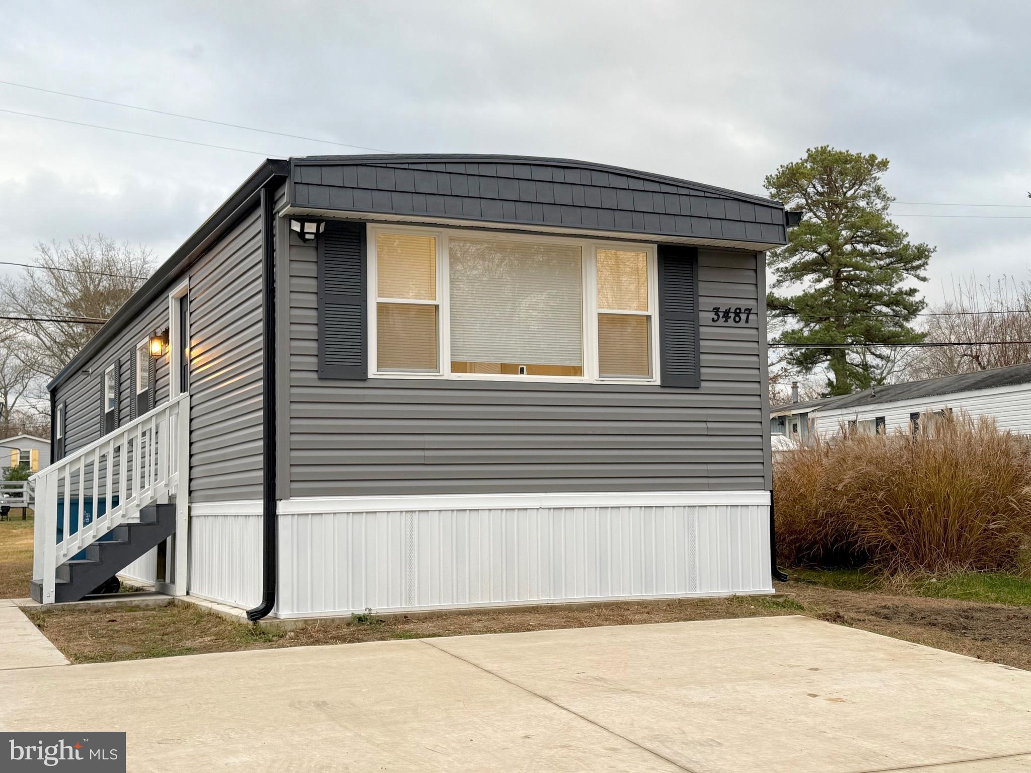 3487 DETROITER STREET