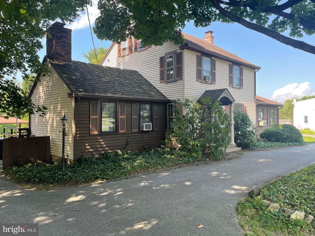 Photo of 32 NEWPORT RD, GAP, PA 17527 (MLS # PALA2024378)