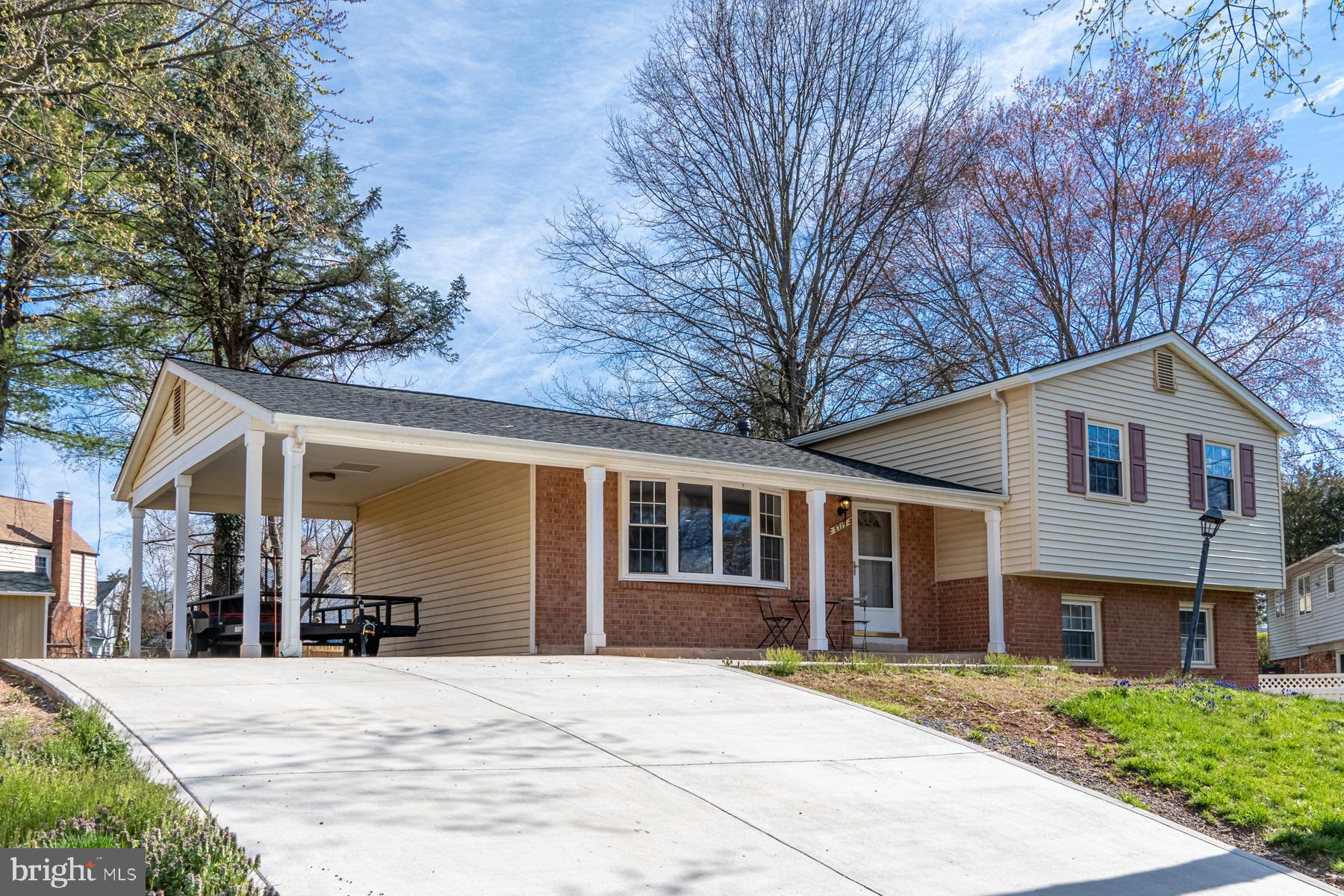 LANDMARK SQUARE - Residential Lease