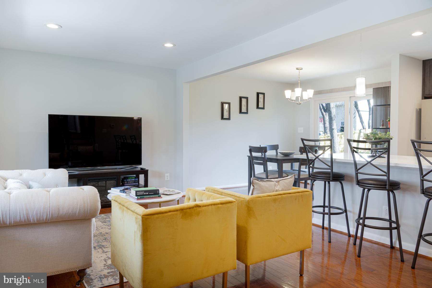 LANDMARK SQUARE - Residential Lease