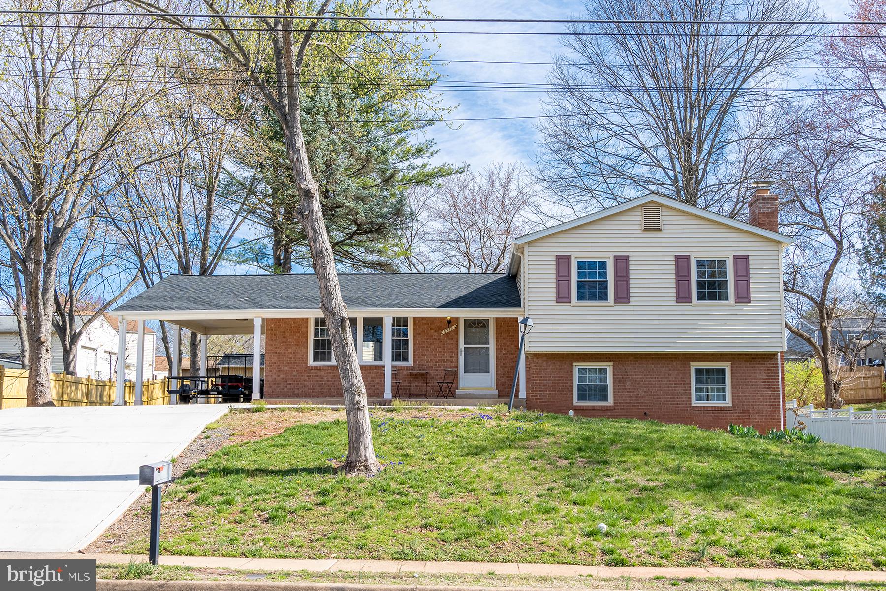 LANDMARK SQUARE - Residential Lease