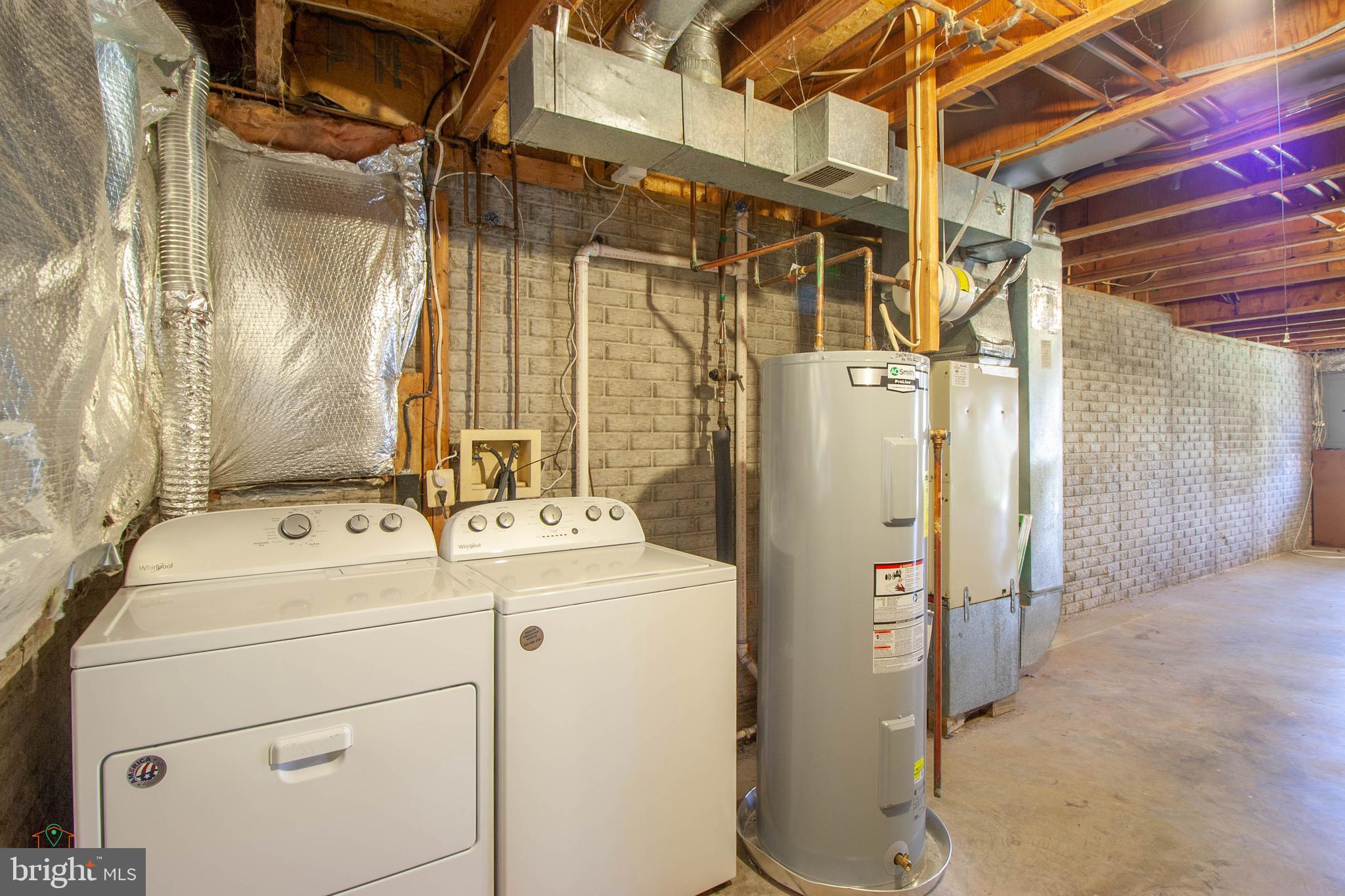 HERITAGE ESTATES - Residential Lease